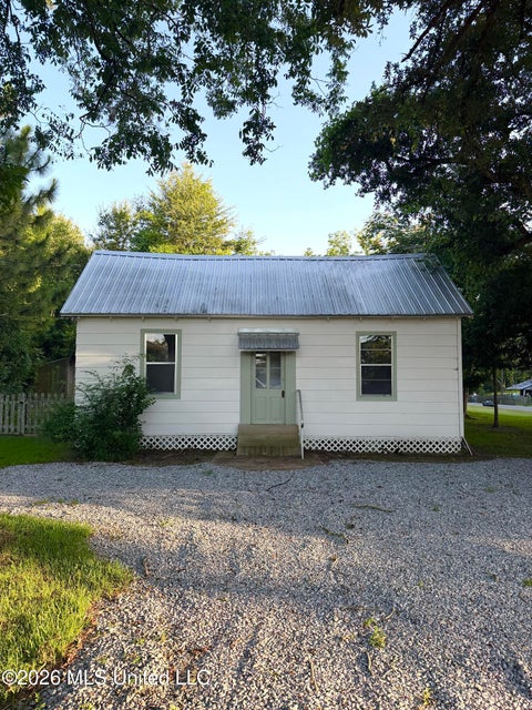 Homes For Sale - 1412 Chestnut Street<br/> Jackson, LA 70748