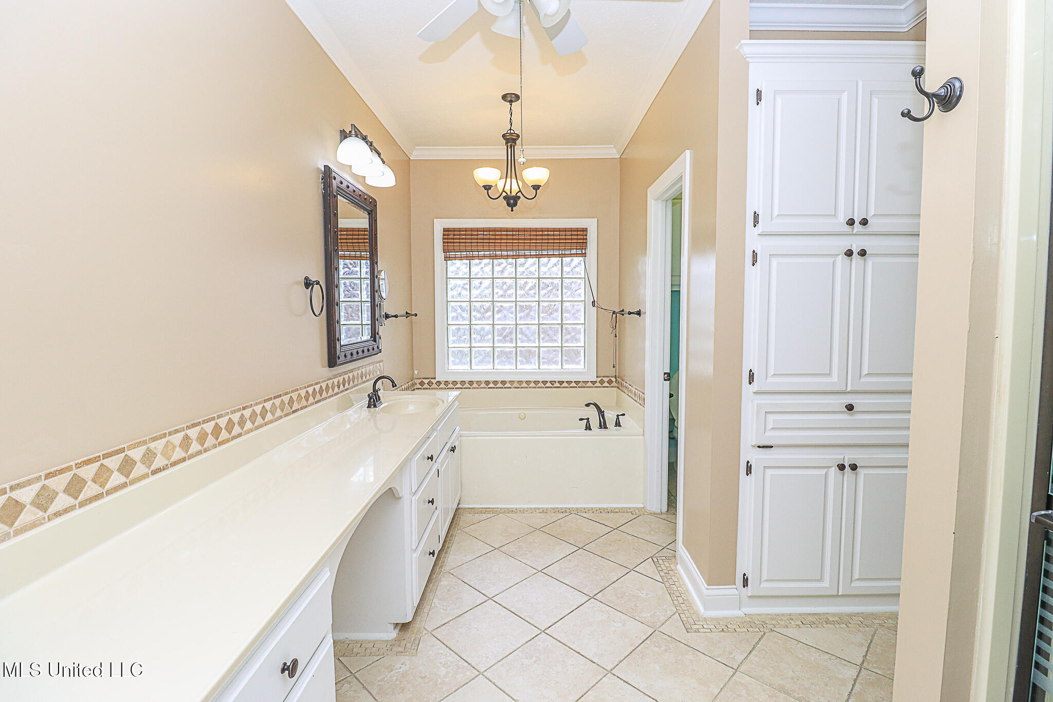 567 Spring Lake Drive, Pearl, Mississippi image 26