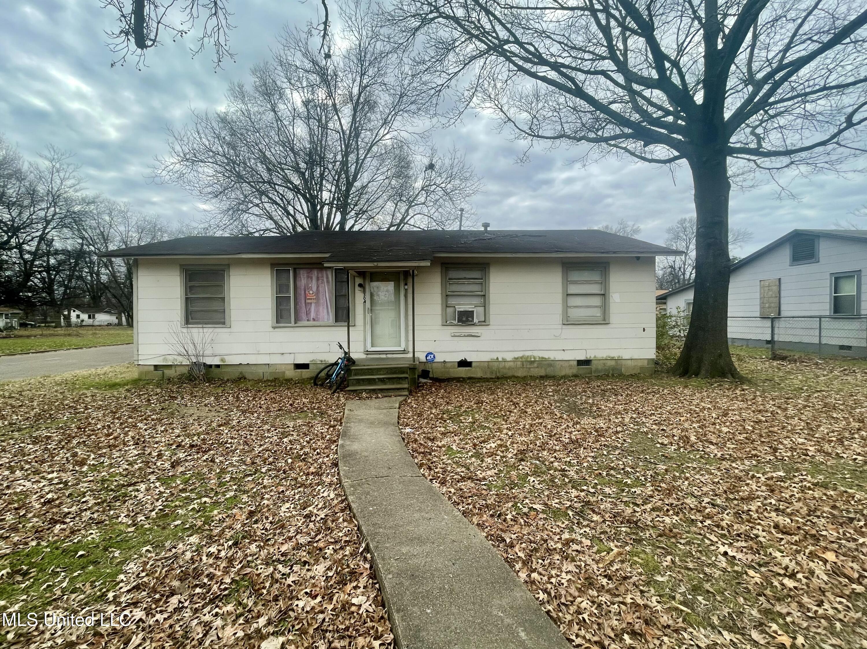 304 Cross Street, Cleveland, Mississippi image 1