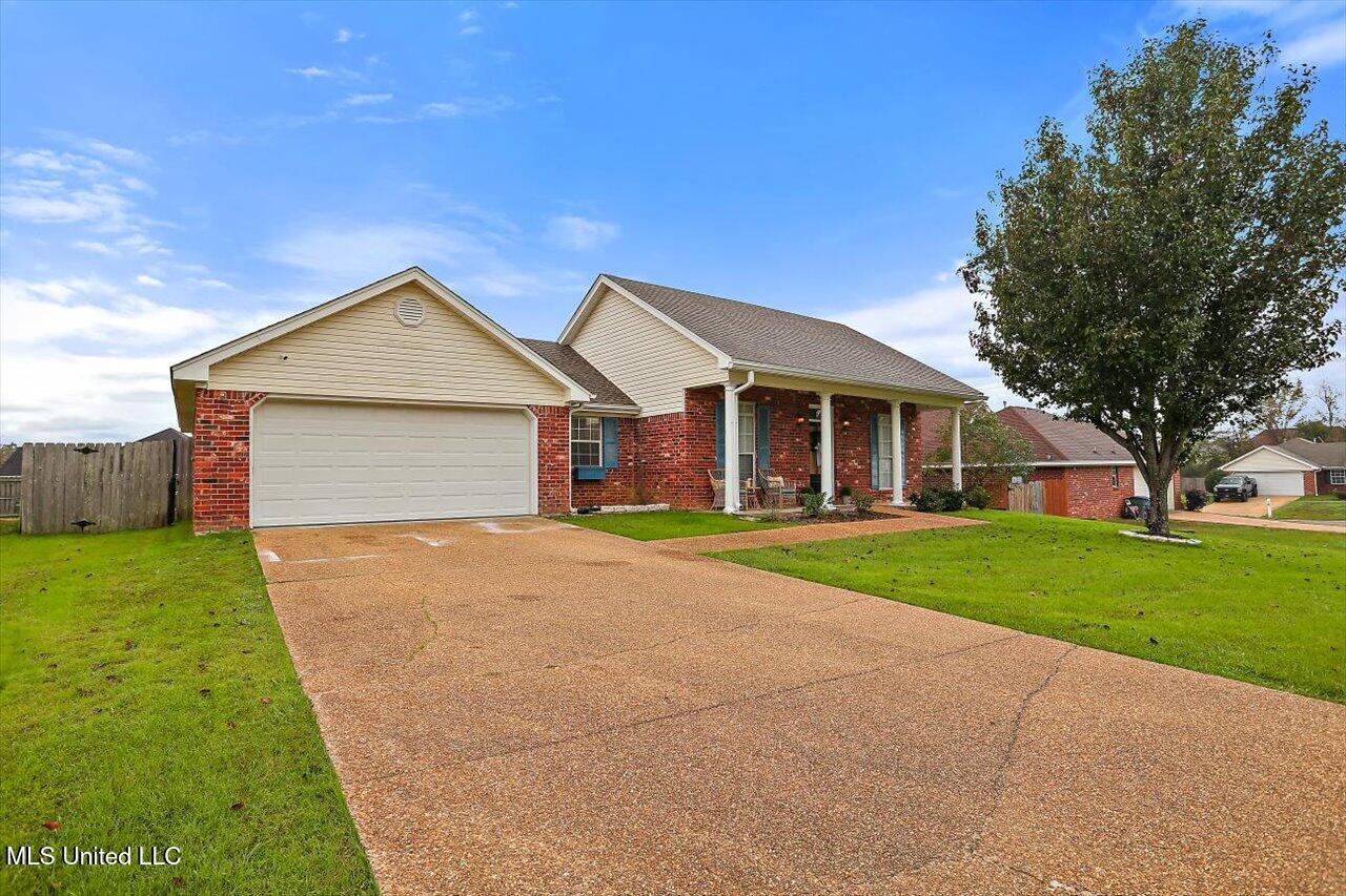 102 Oak Leaf Way, Pearl, Mississippi image 3