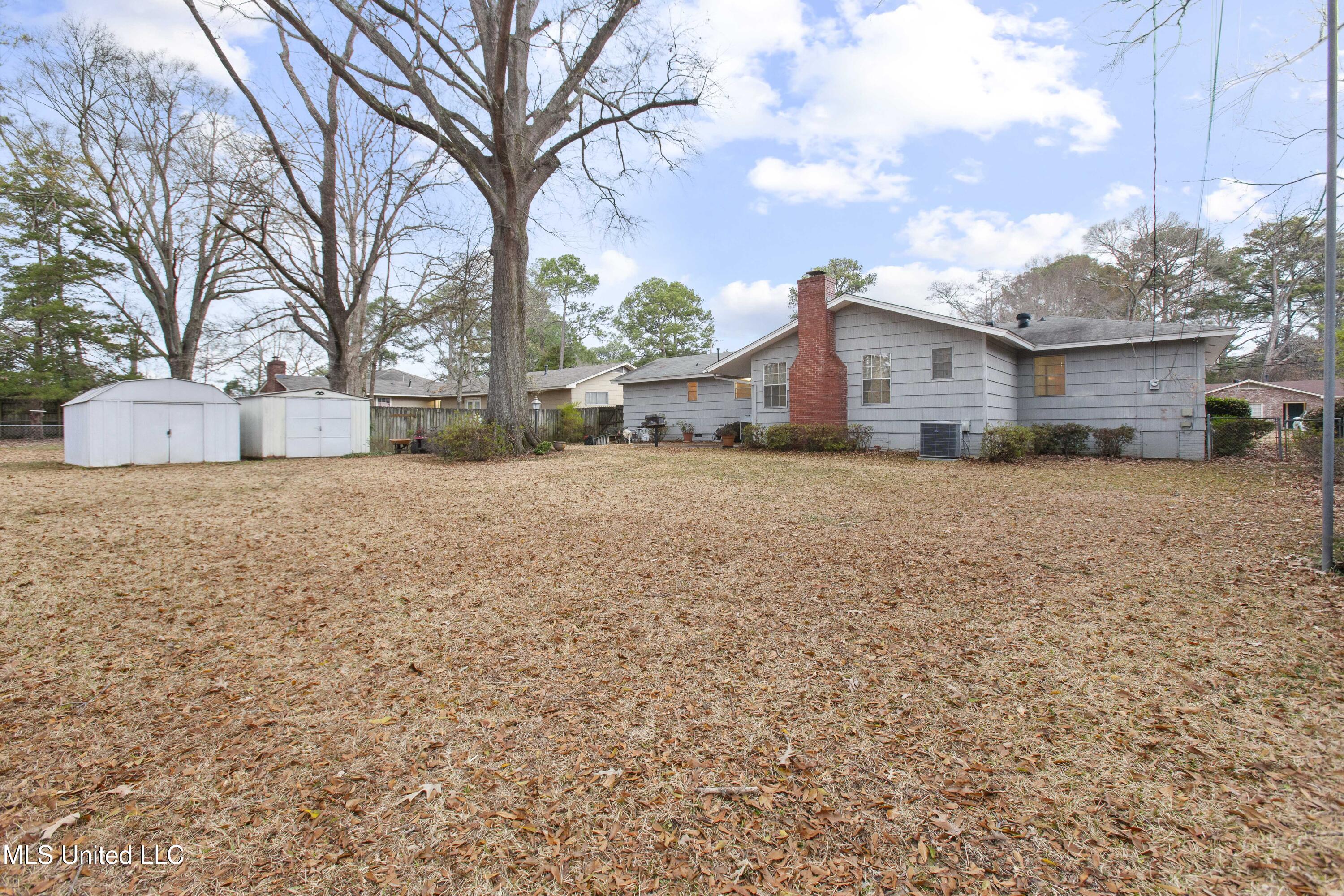 643 Reddoch Drive, Jackson, Mississippi image 2