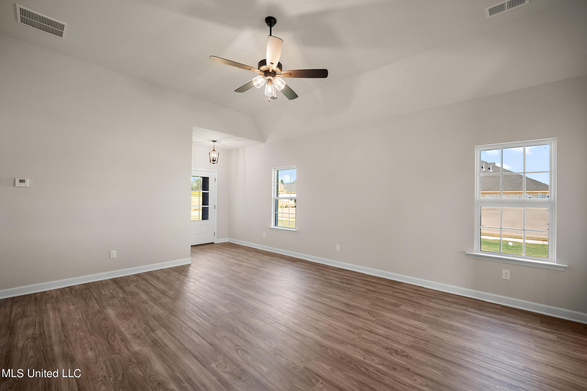 2382 Franklin Drive, Southaven, Mississippi image 3