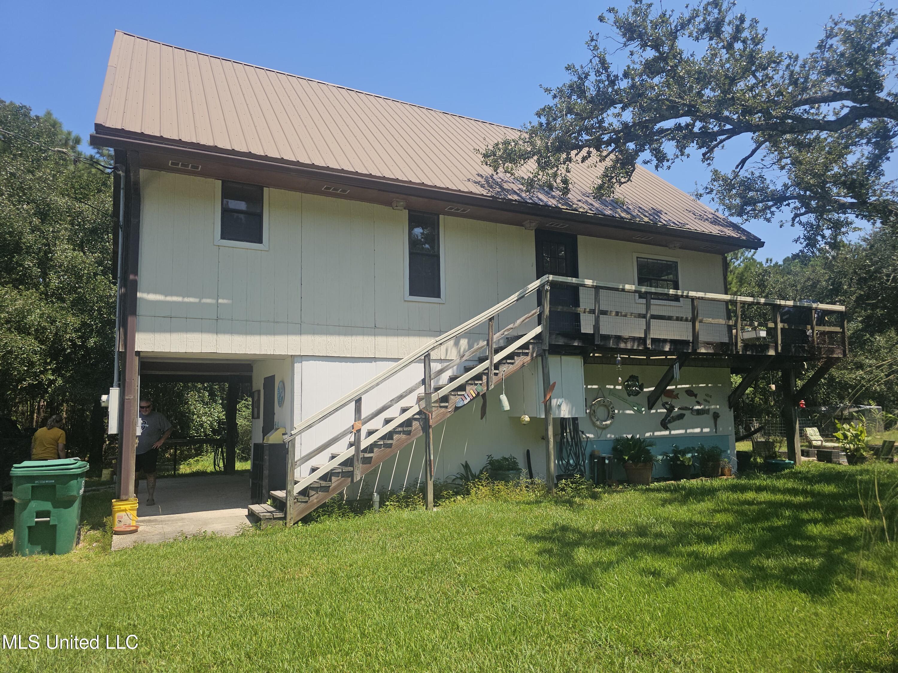 307 Deroche Boulevard, Bay Saint Louis, Mississippi image 2