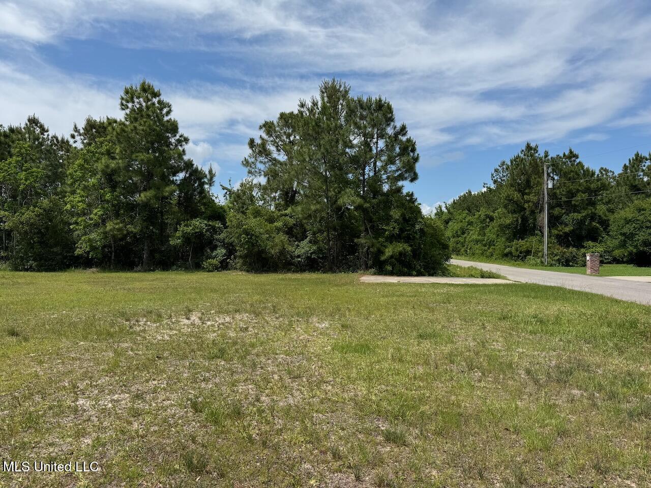 105 Edward Drive, Gulfport, Mississippi image 3