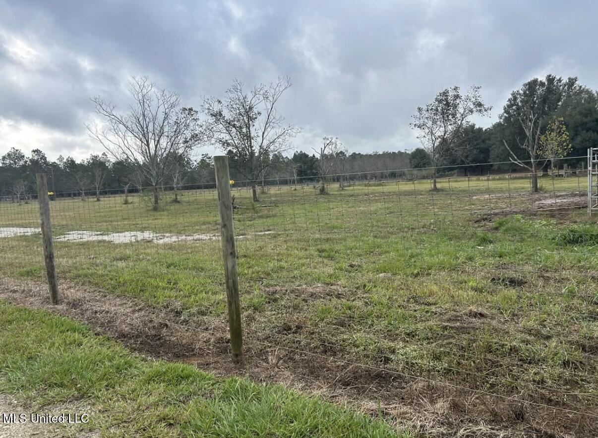 14510 Oak Haven Drive, Moss Point, Mississippi image 2