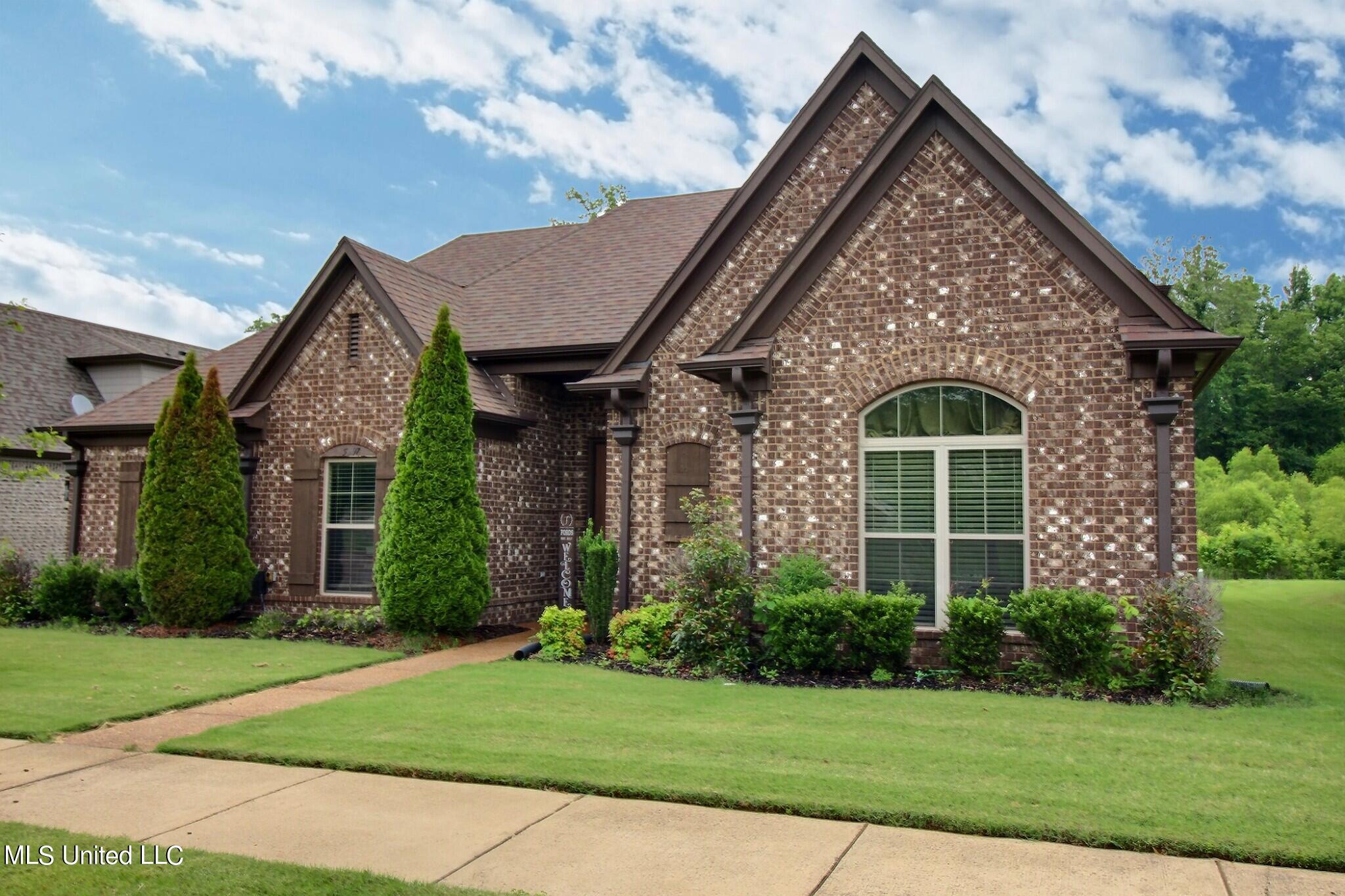 5197 Stonecrest Drive, Olive Branch, Mississippi image 2