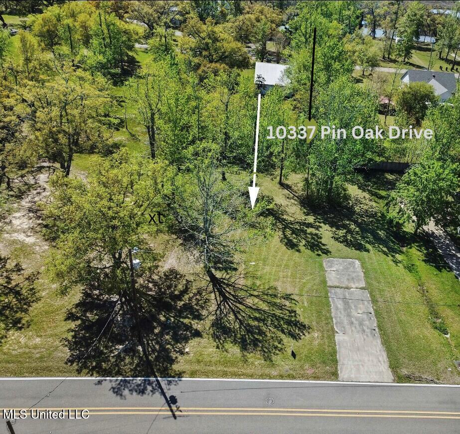 10337 Pin Oak Drive, Biloxi, Mississippi image 1