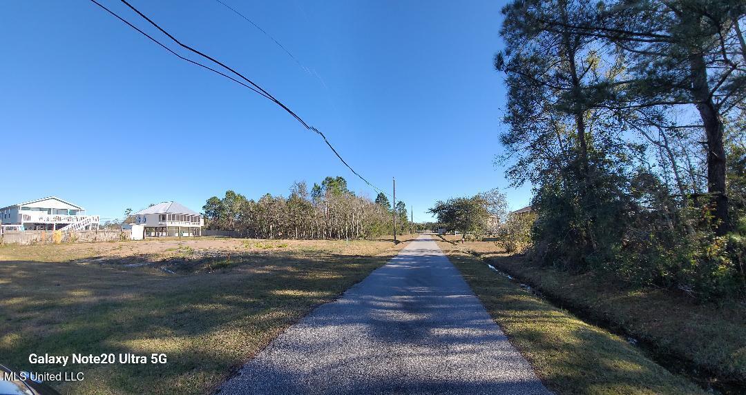 210 Water Street, Waveland, Mississippi image 4