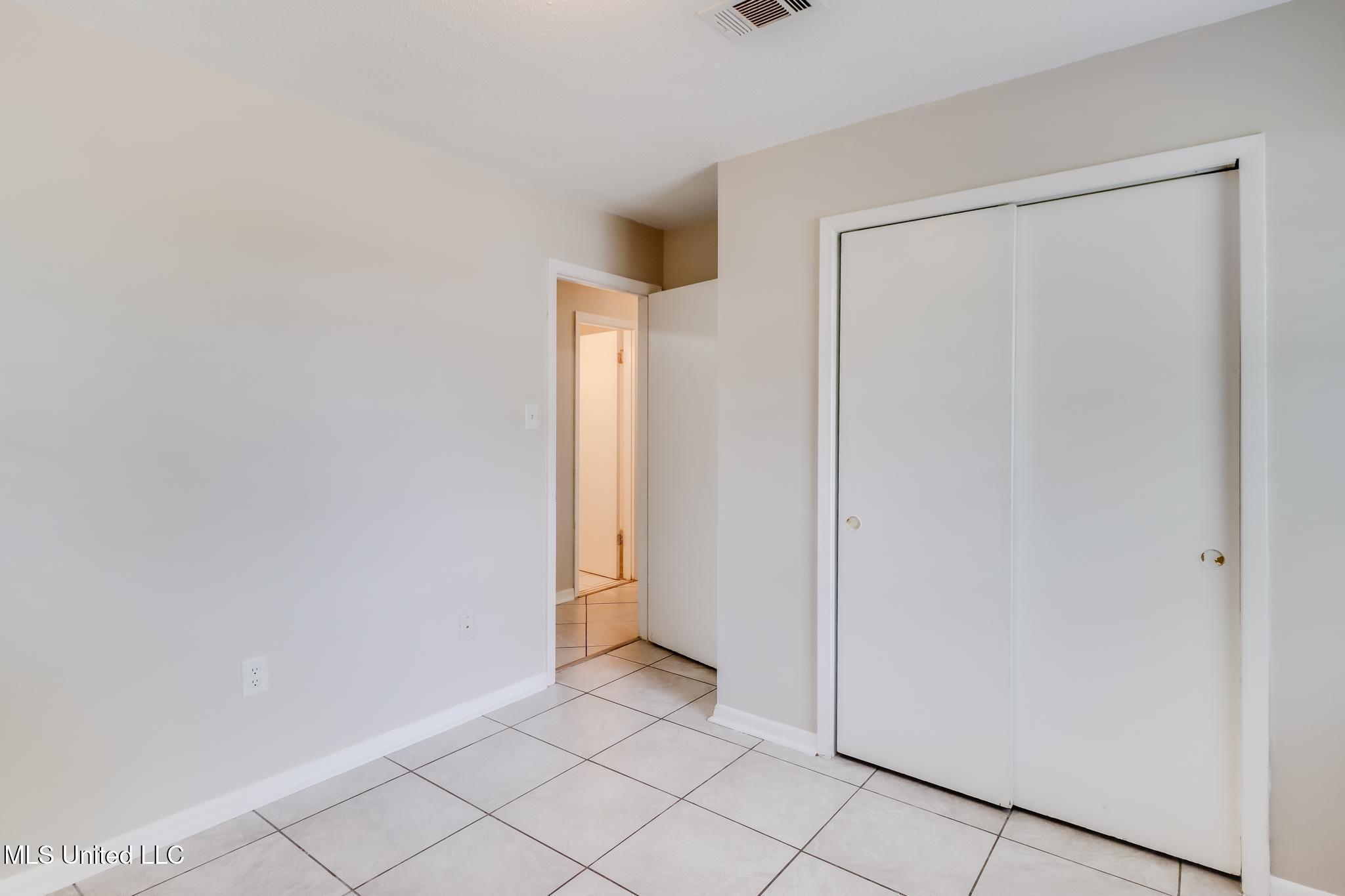 1302 Parktown Drive, Ocean Springs, Mississippi image 13