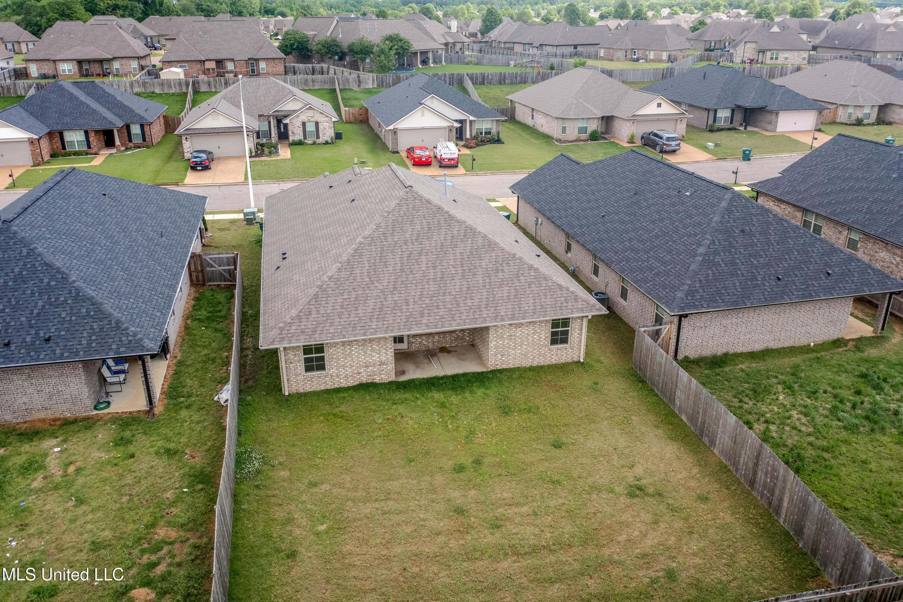 3401 Cable Lane, Southaven, Mississippi image 2