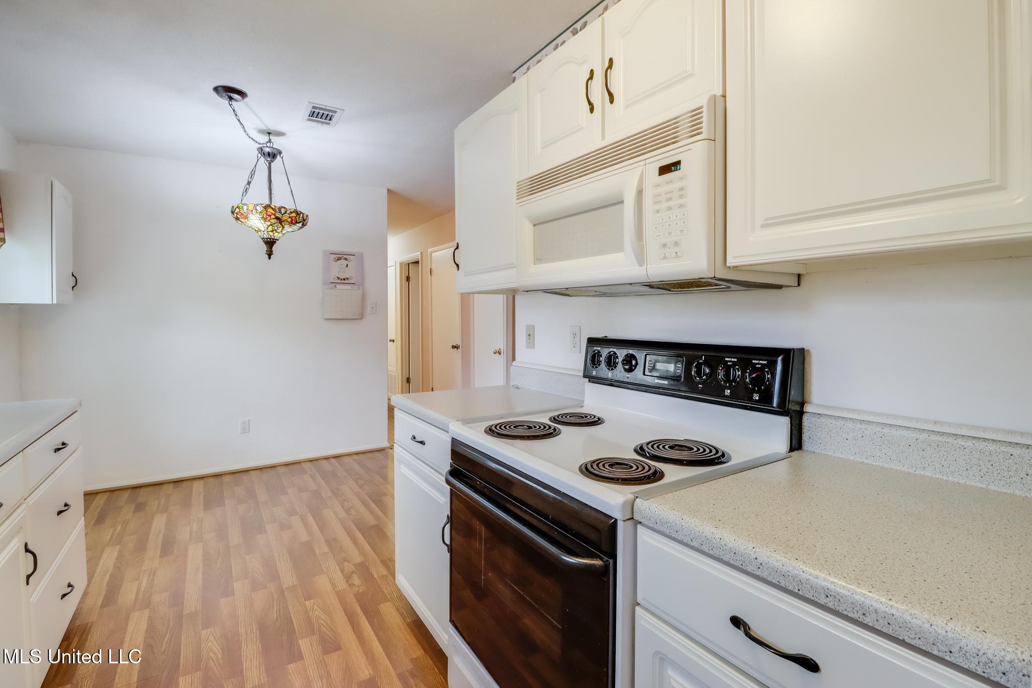 2412 Knox Street, Gulfport, Mississippi image 6
