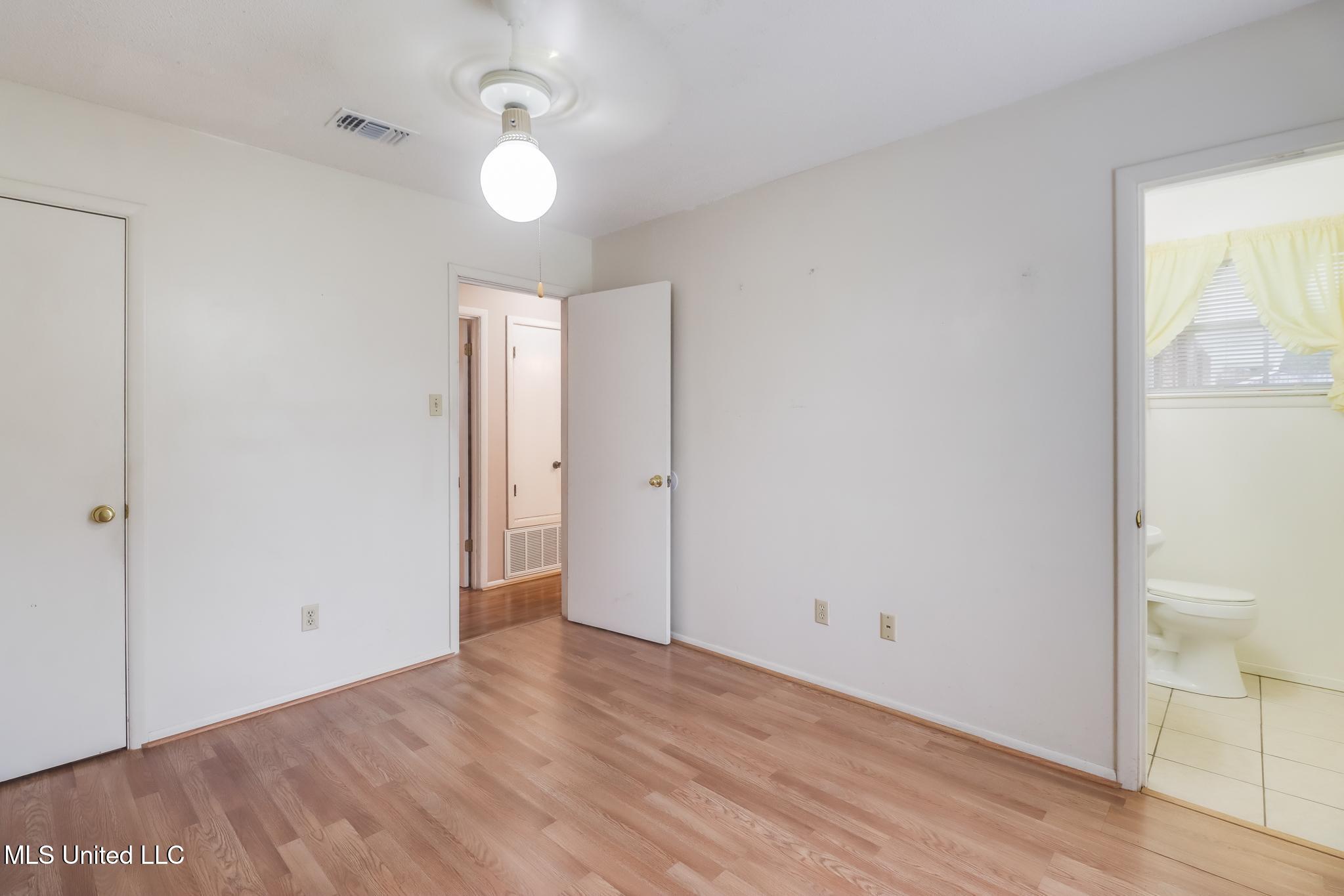2412 Knox Street, Gulfport, Mississippi image 11
