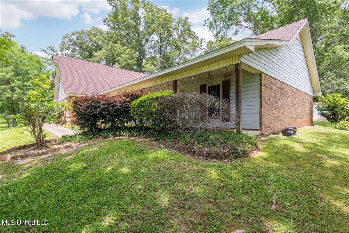 179 Keriville Drive, Byram, Mississippi image 2