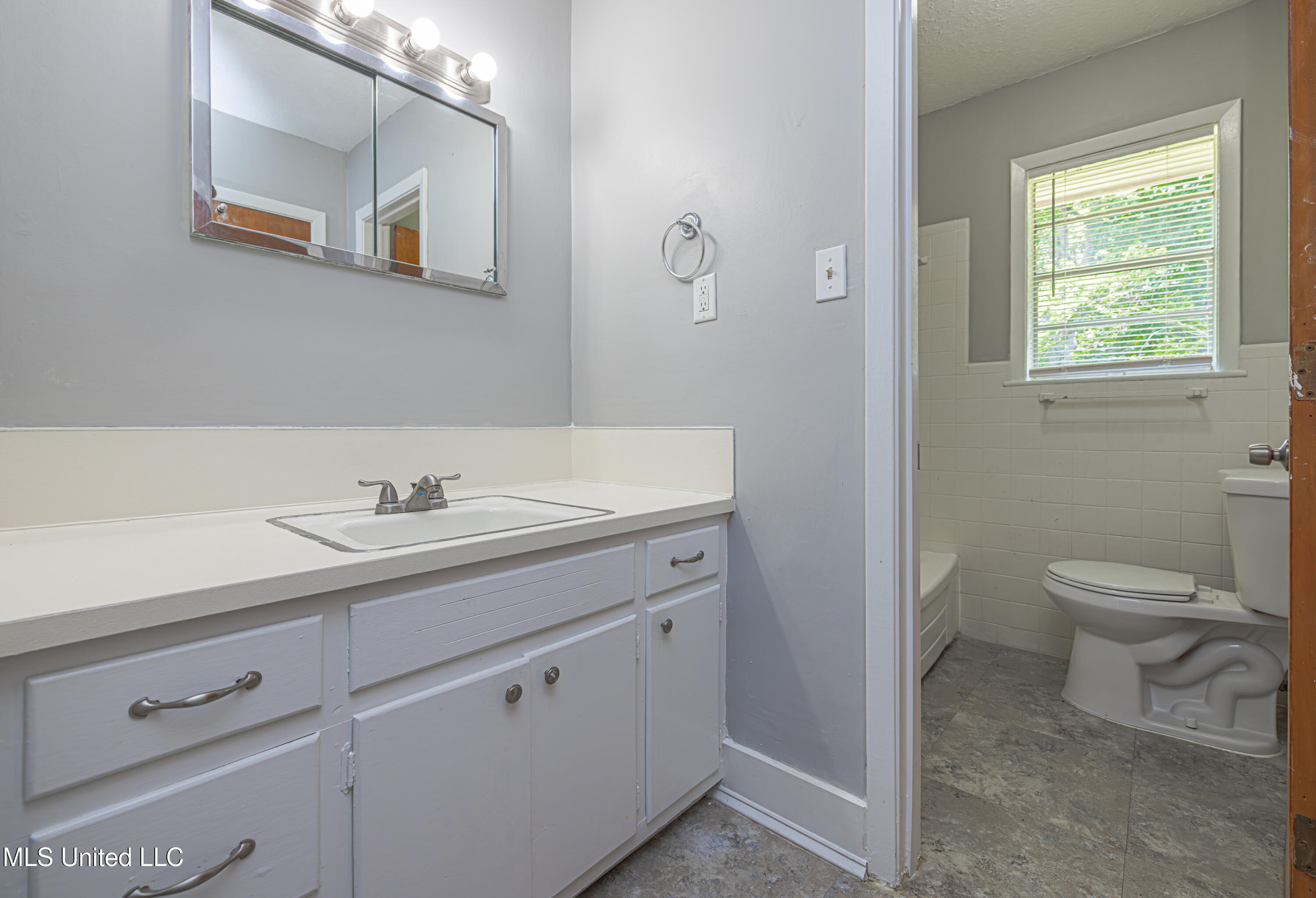5216 Romany Drive, Jackson, Mississippi image 45