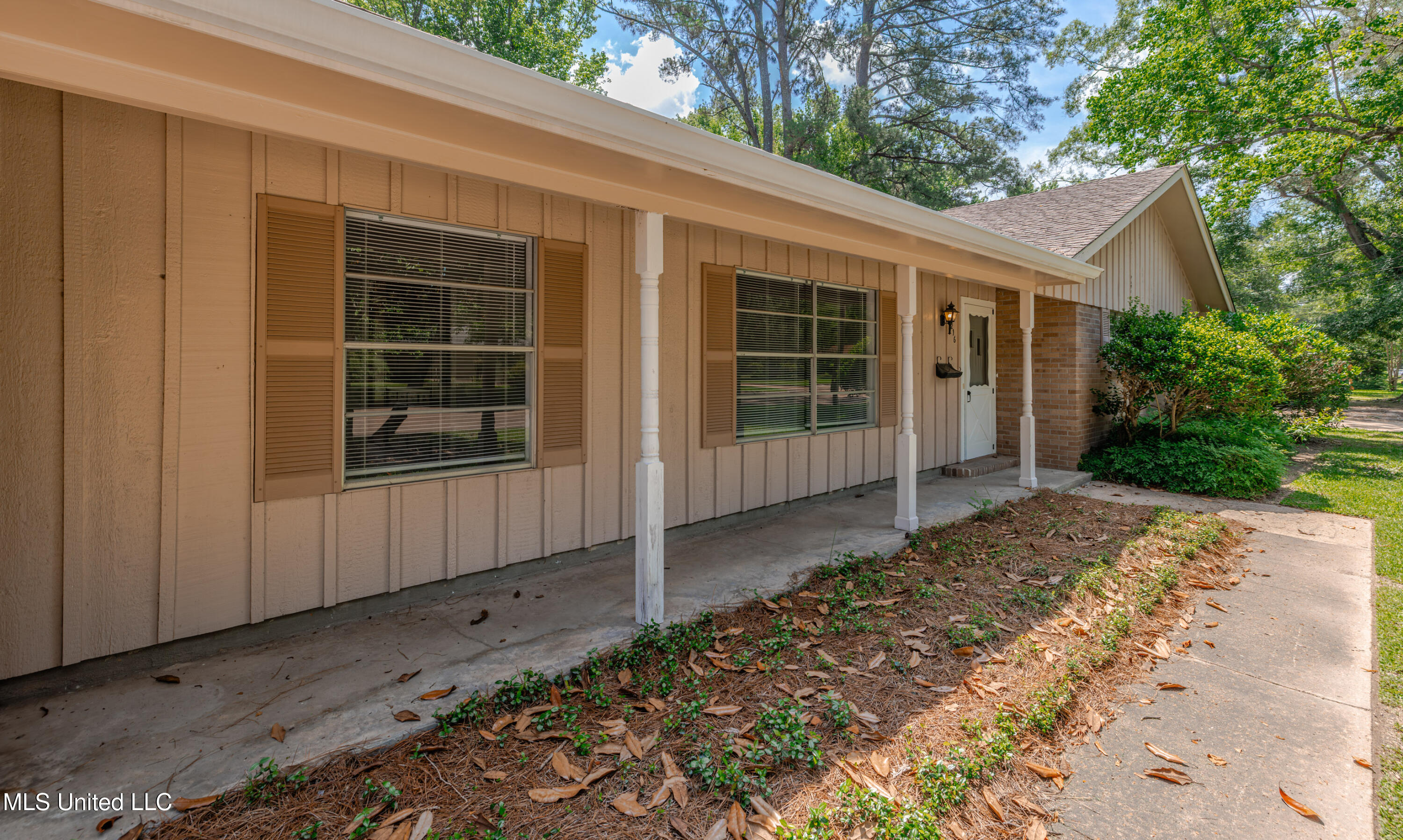 5216 Romany Drive, Jackson, Mississippi image 4