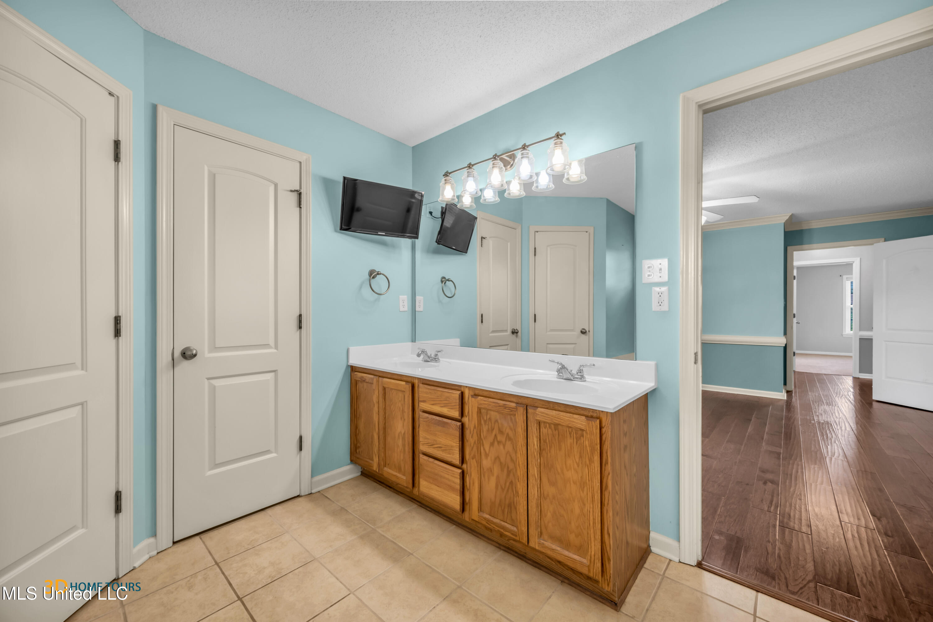 7873 Meadow Ridge Lane, Olive Branch, Mississippi image 11