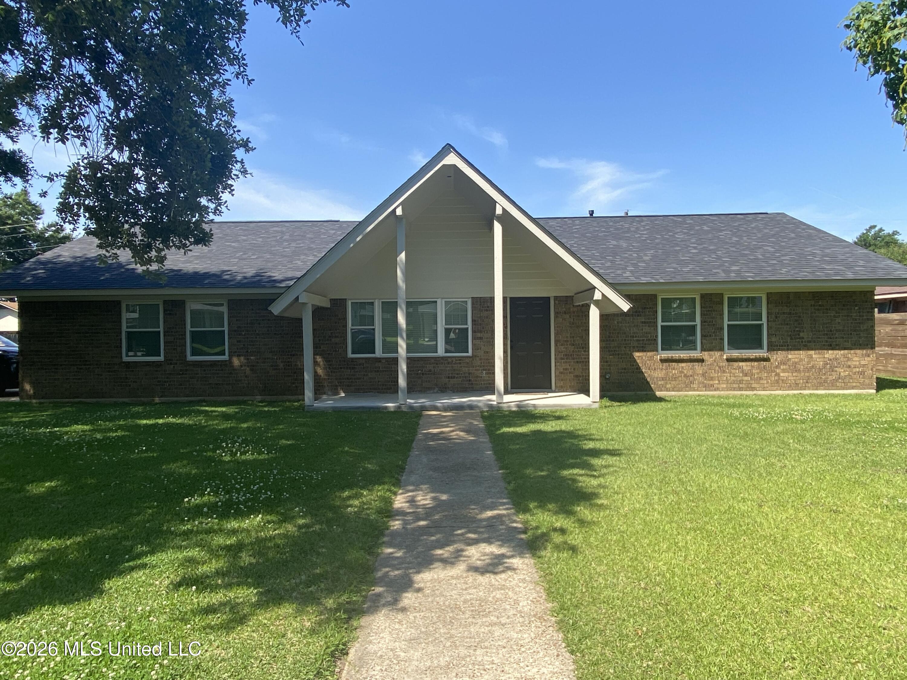 2044 Viking Street