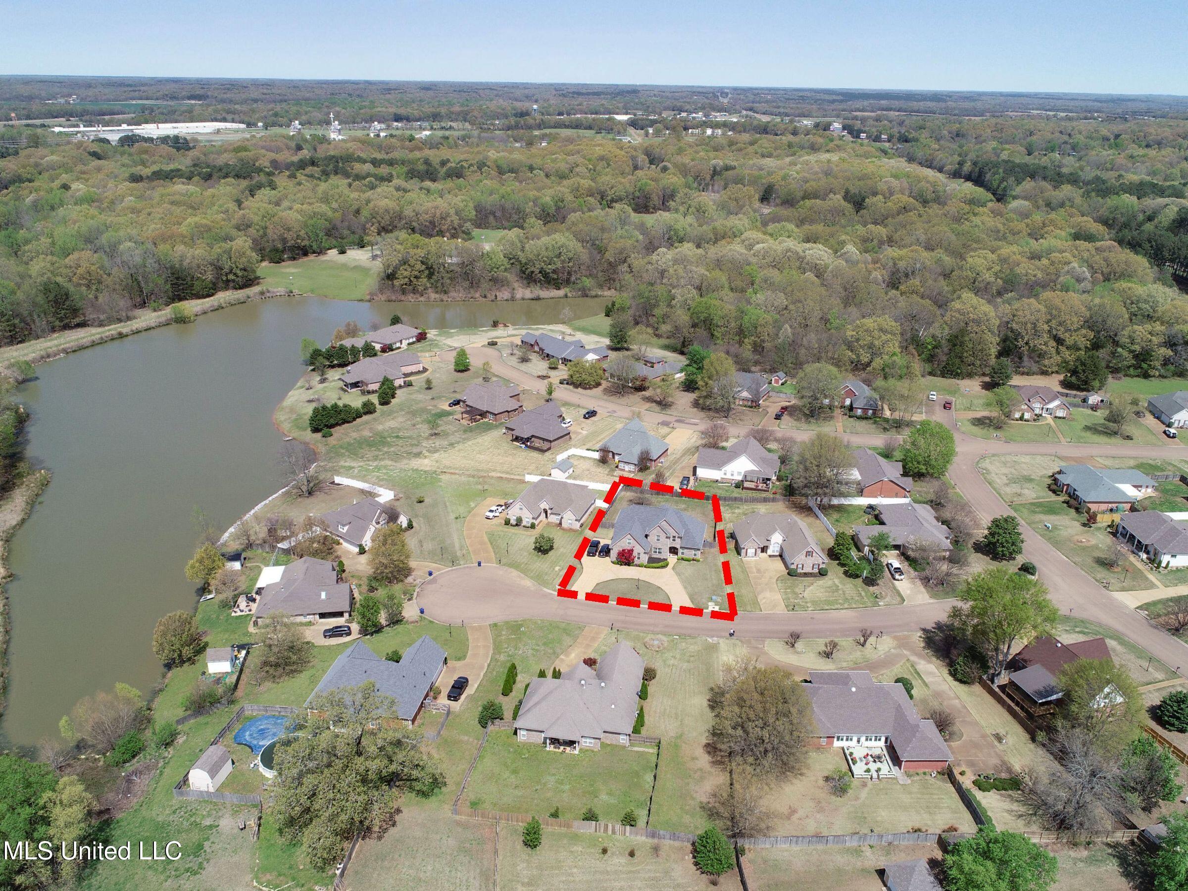 106 Cambridge Cove, Batesville, Mississippi image 4