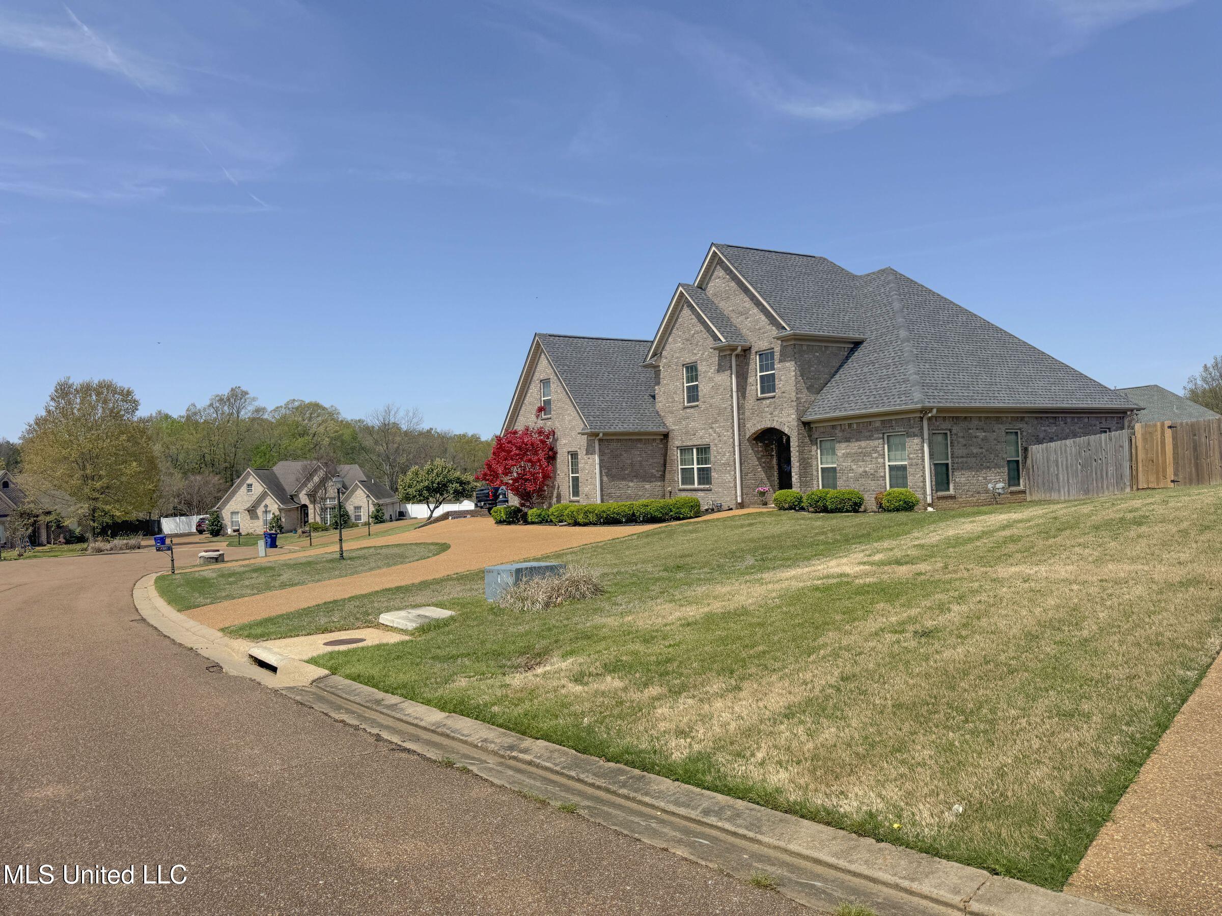 106 Cambridge Cove, Batesville, Mississippi image 3