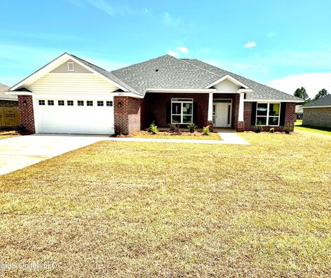 Single Family Residence in Biloxi MS 6211 Saphire Lane.jpg