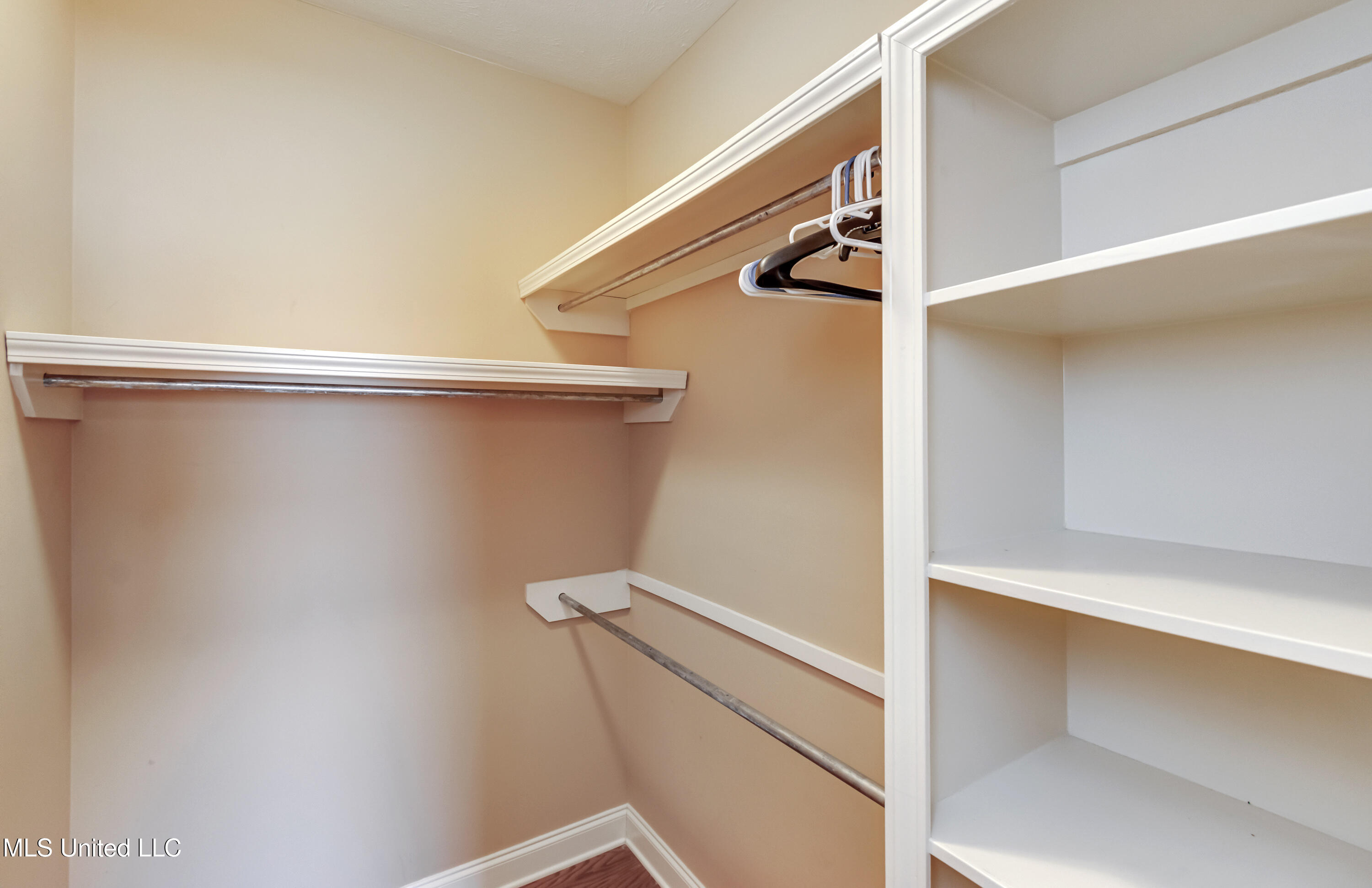 Clinton, Mississippi 39056, United States, 4 Bedrooms Bedrooms, ,2 BathroomsBathrooms,Residential,Active,26973