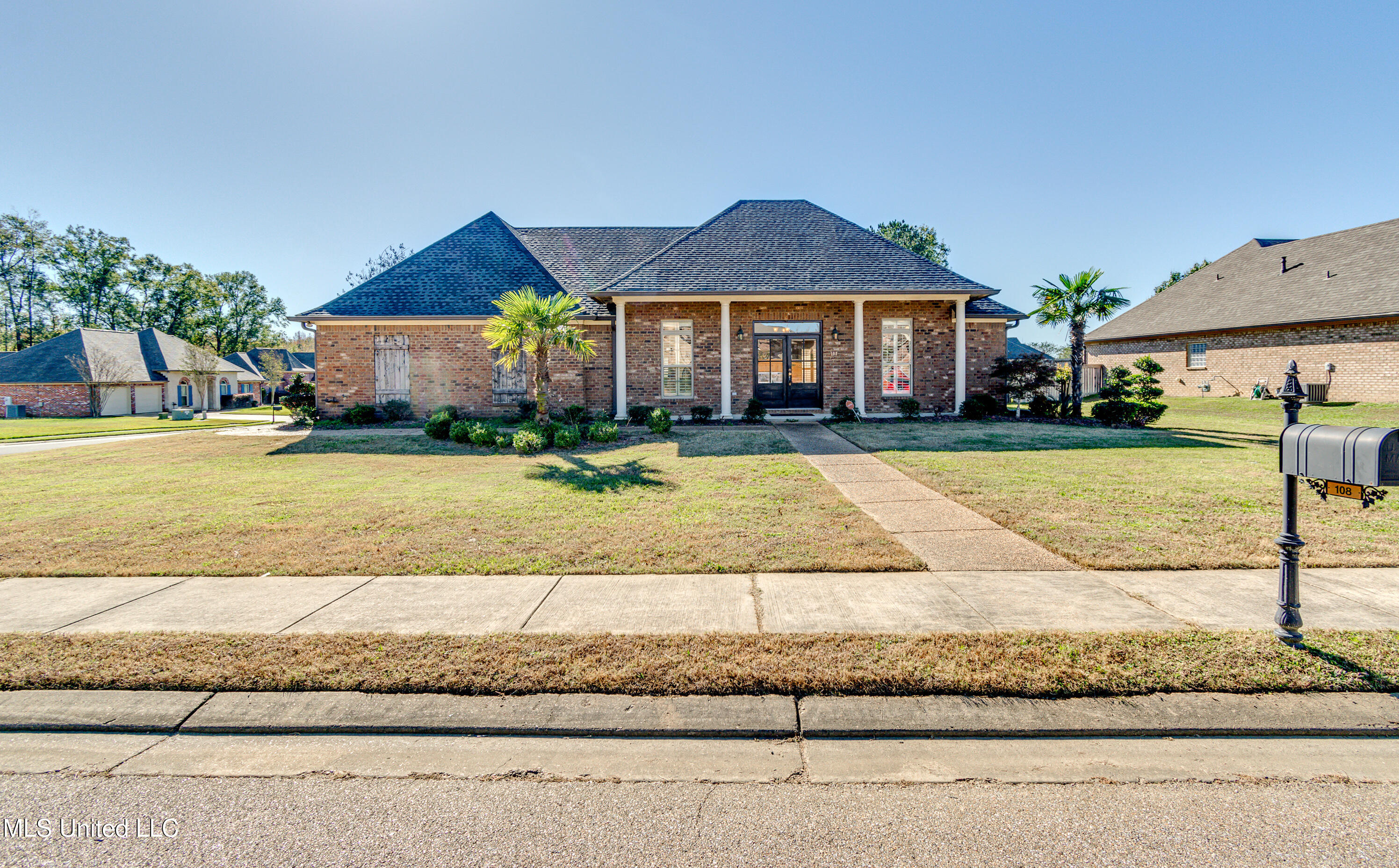 108 Oak Meadow Court, Clinton, Mississippi image 1