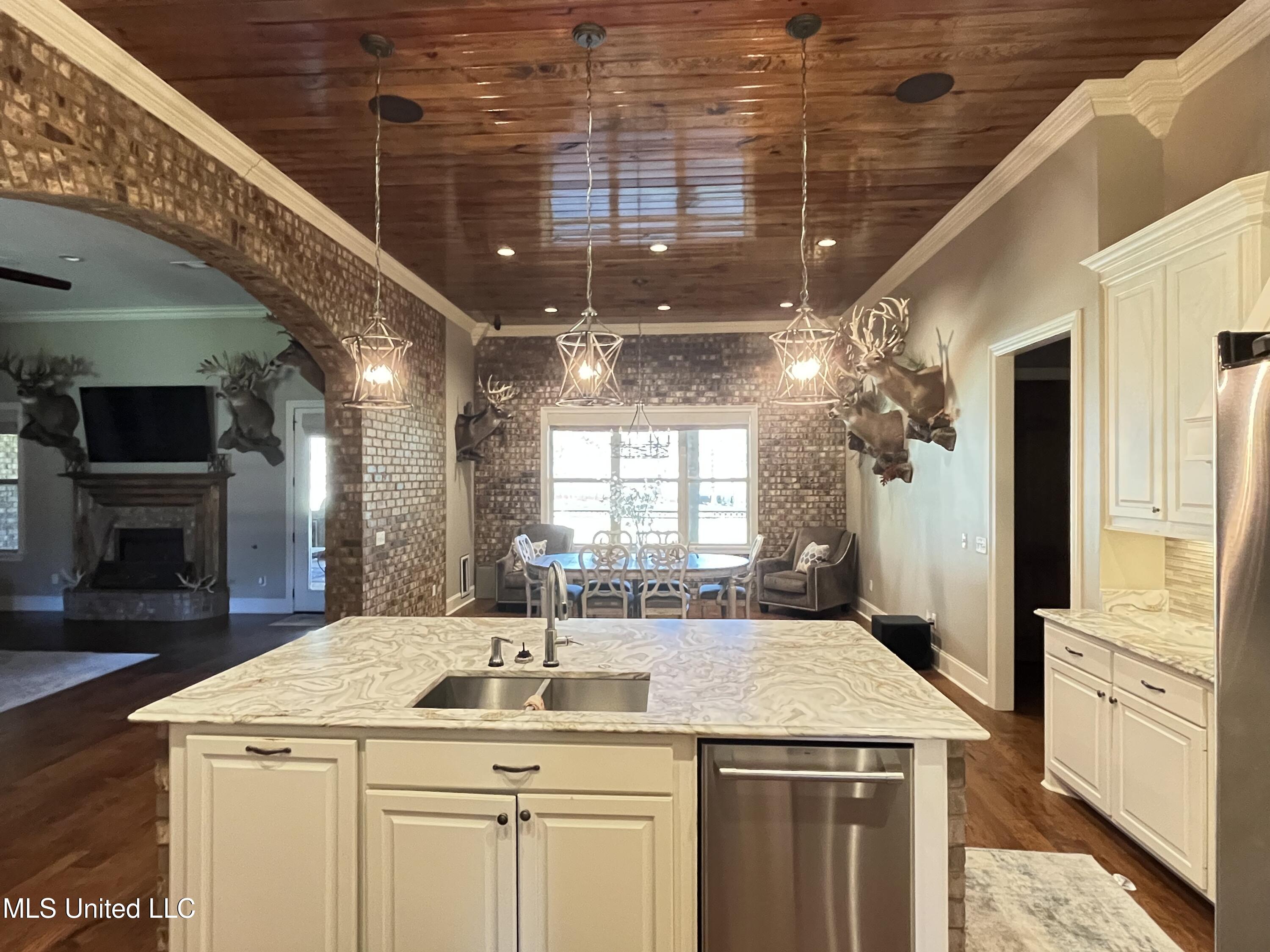 210 White Street, Florence, Mississippi image 21