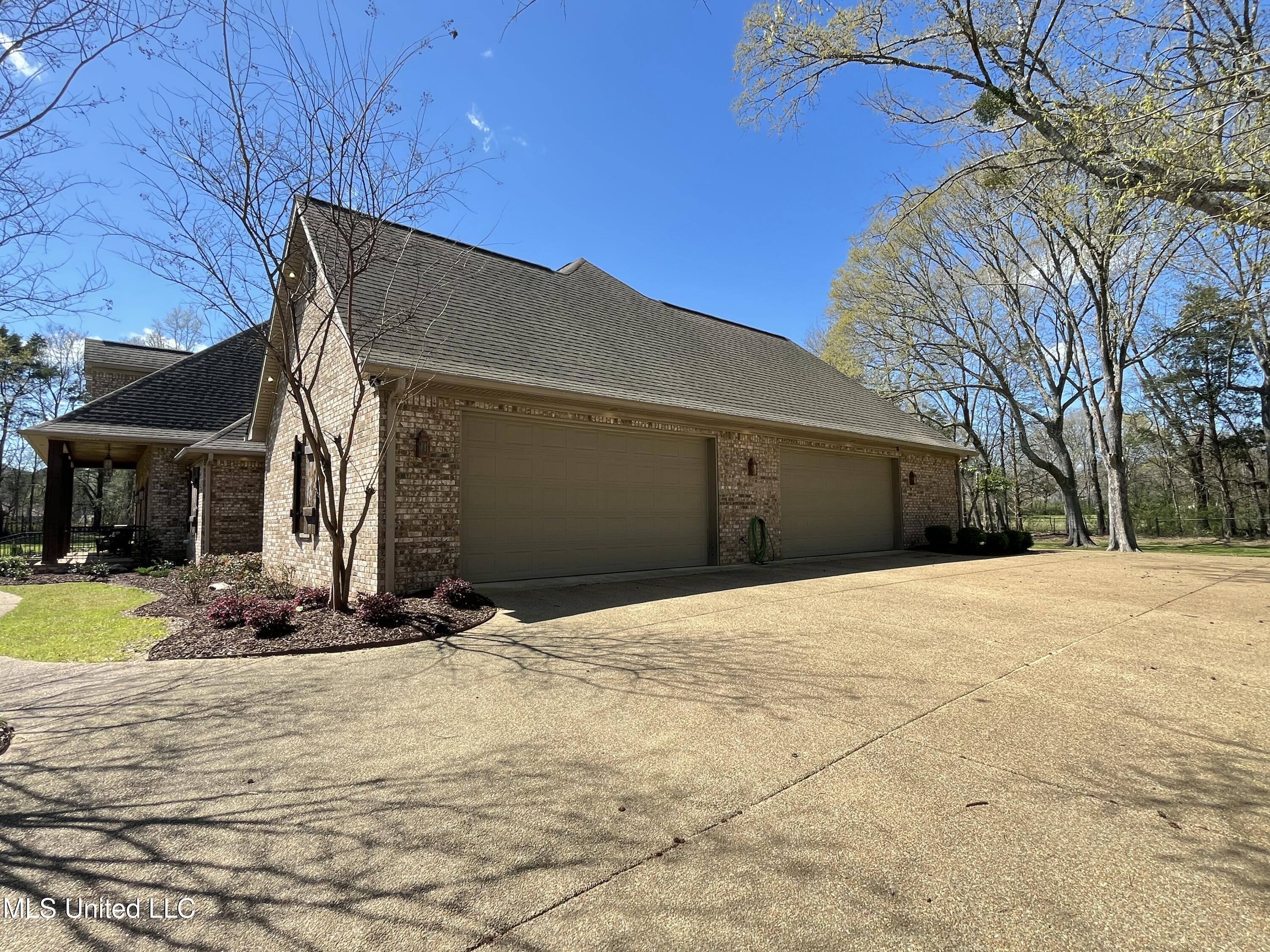 210 White Street, Florence, Mississippi image 16