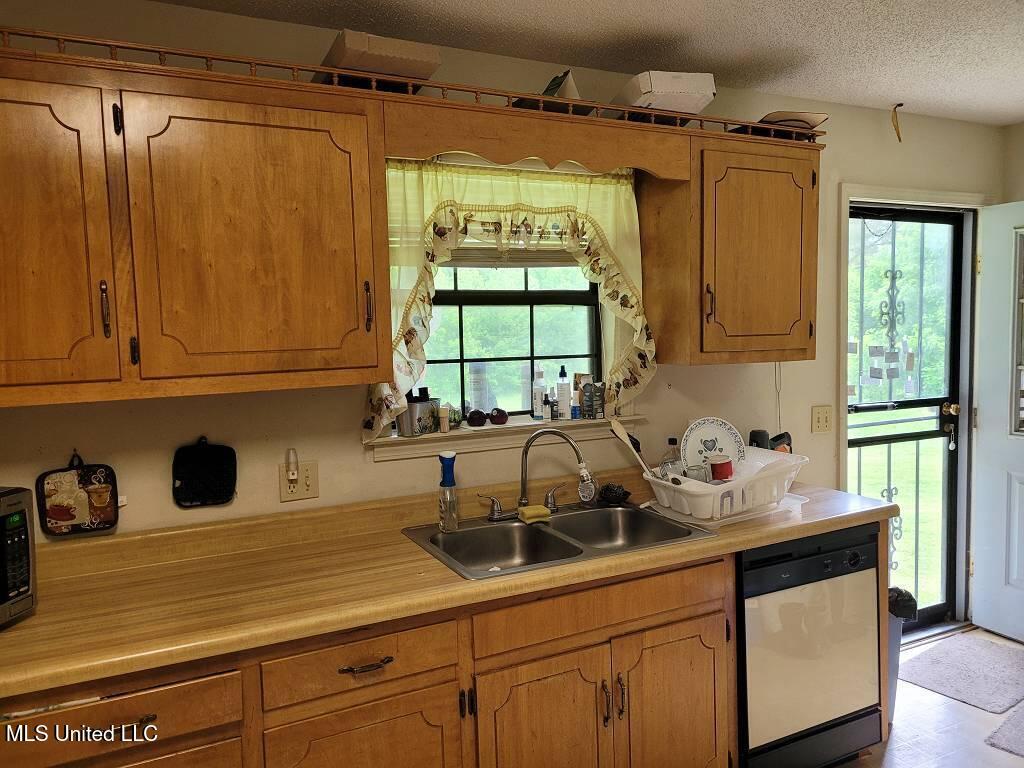 3189 S Red Banks Road, Byhalia, Mississippi image 14