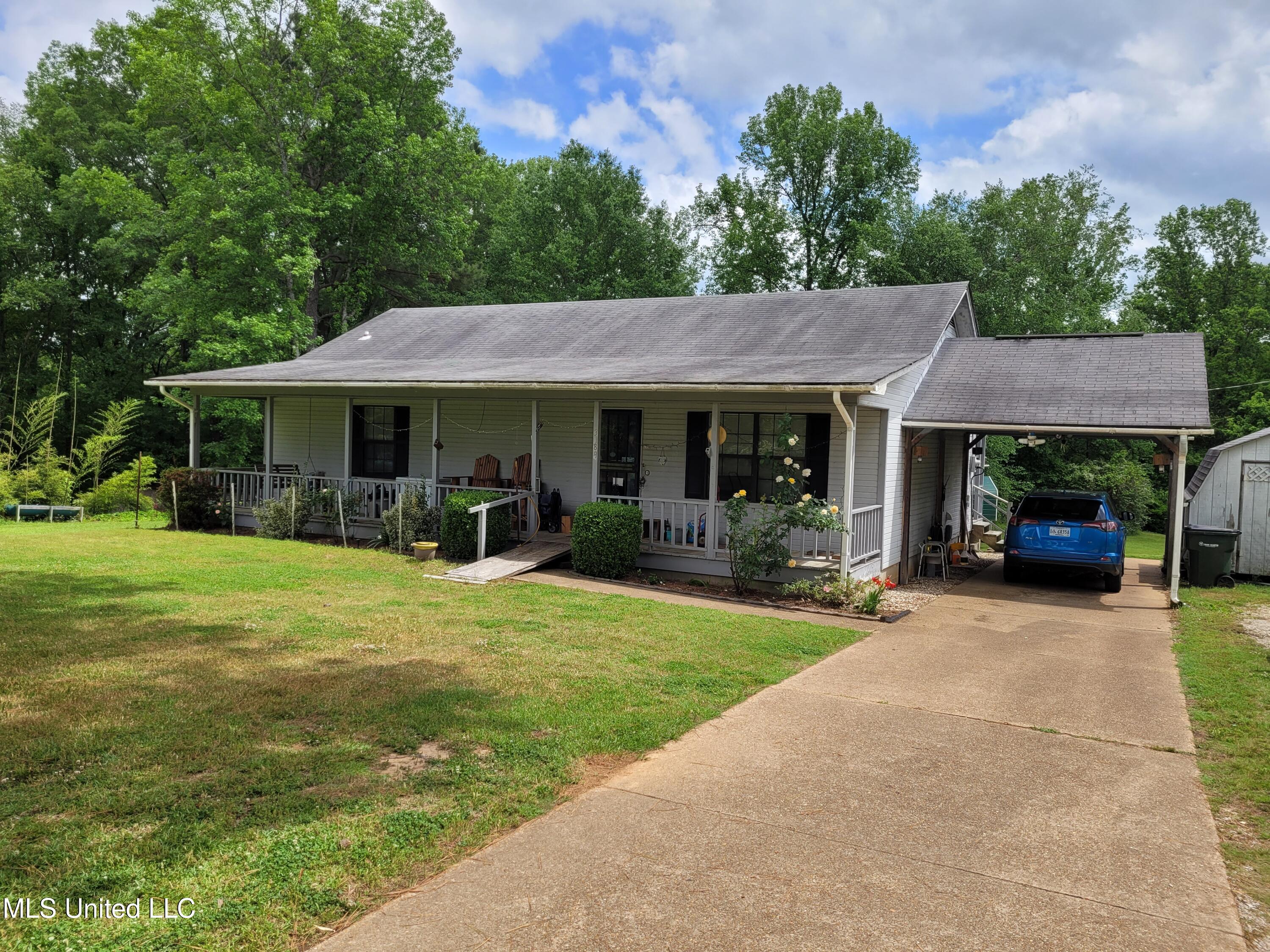3189 S Red Banks Road, Byhalia, Mississippi image 1