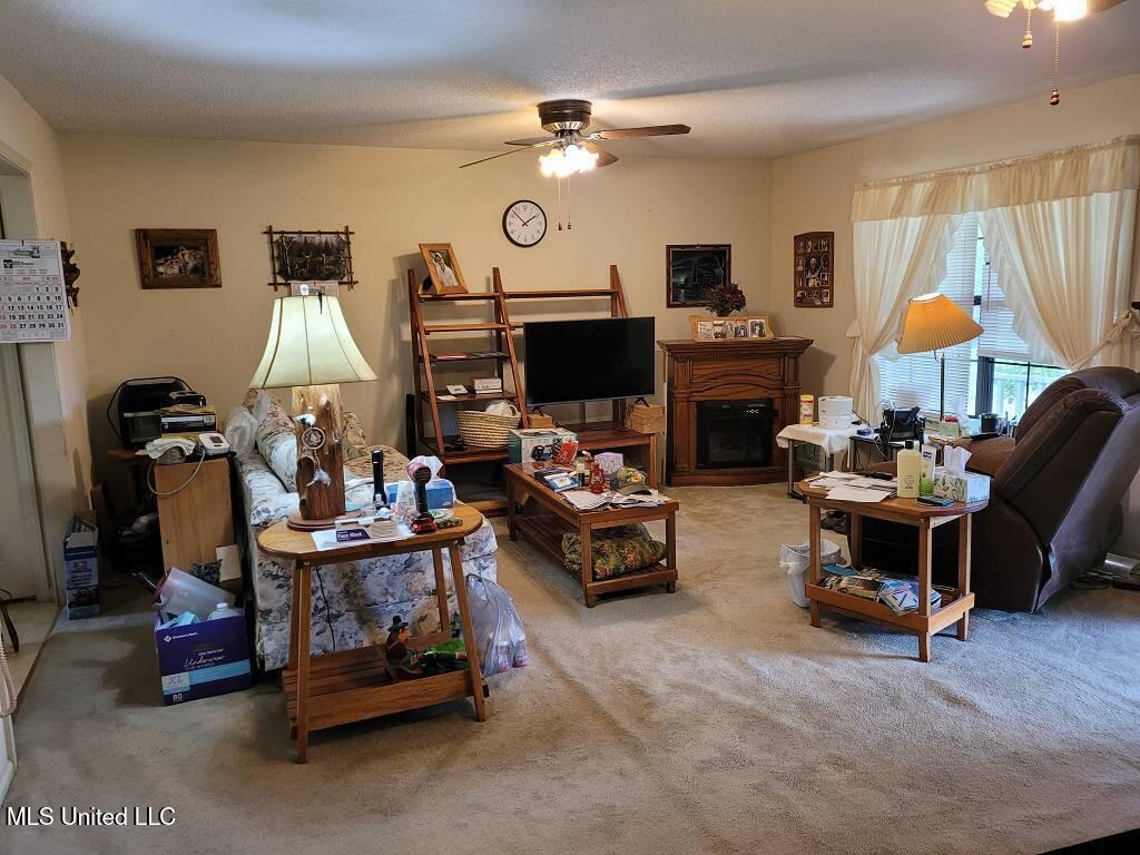 3189 S Red Banks Road, Byhalia, Mississippi image 15