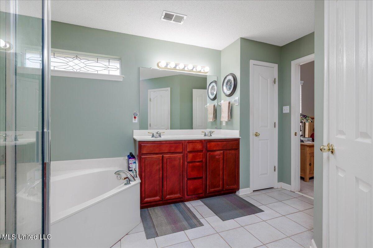 5727 Carter Drive, Southaven, Mississippi image 14