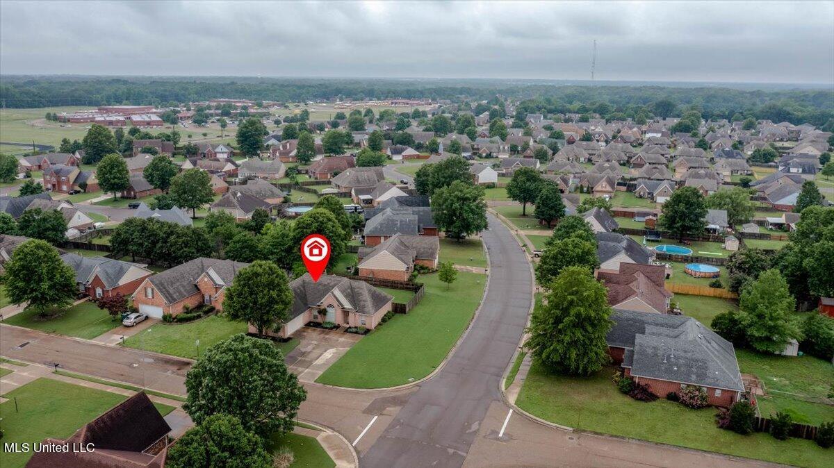 5727 Carter Drive, Southaven, Mississippi image 8