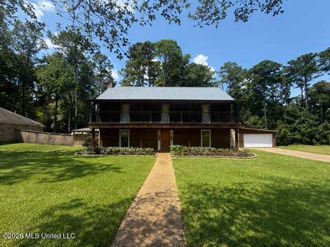 Homes For Sale - 200 Stonington Drive<br/> Brandon, MS 39047