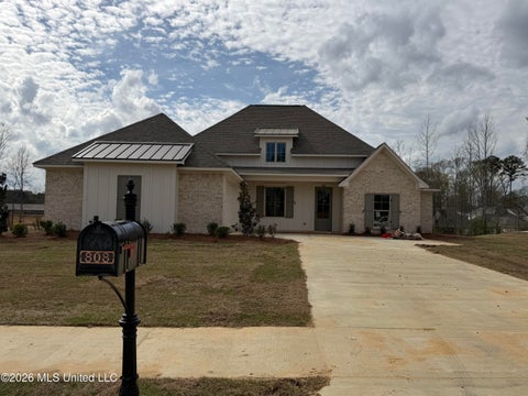 Homes For Sale - 808 Albany Street<br/> Brandon, MS 39042