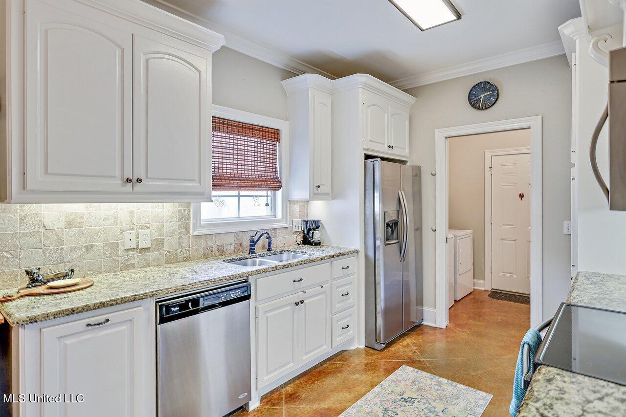 312 Alicetowne Landing, Brandon, Mississippi image 8