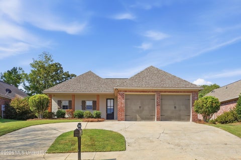 Homes For Sale - 135 Martinique Drive<br/> Madison County, Madison, MS 39110