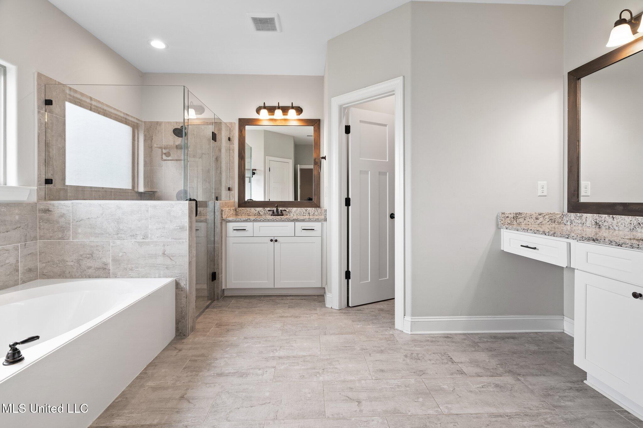 3717 Beech Tree Cove, Southaven, Mississippi image 17