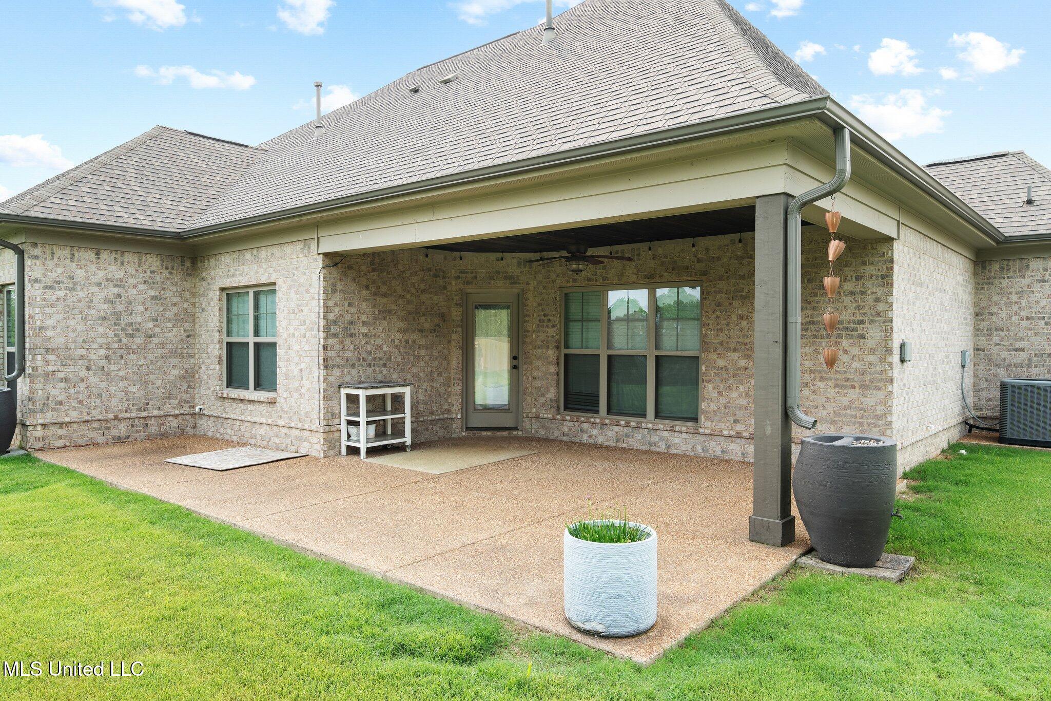 3717 Beech Tree Cove, Southaven, Mississippi image 28