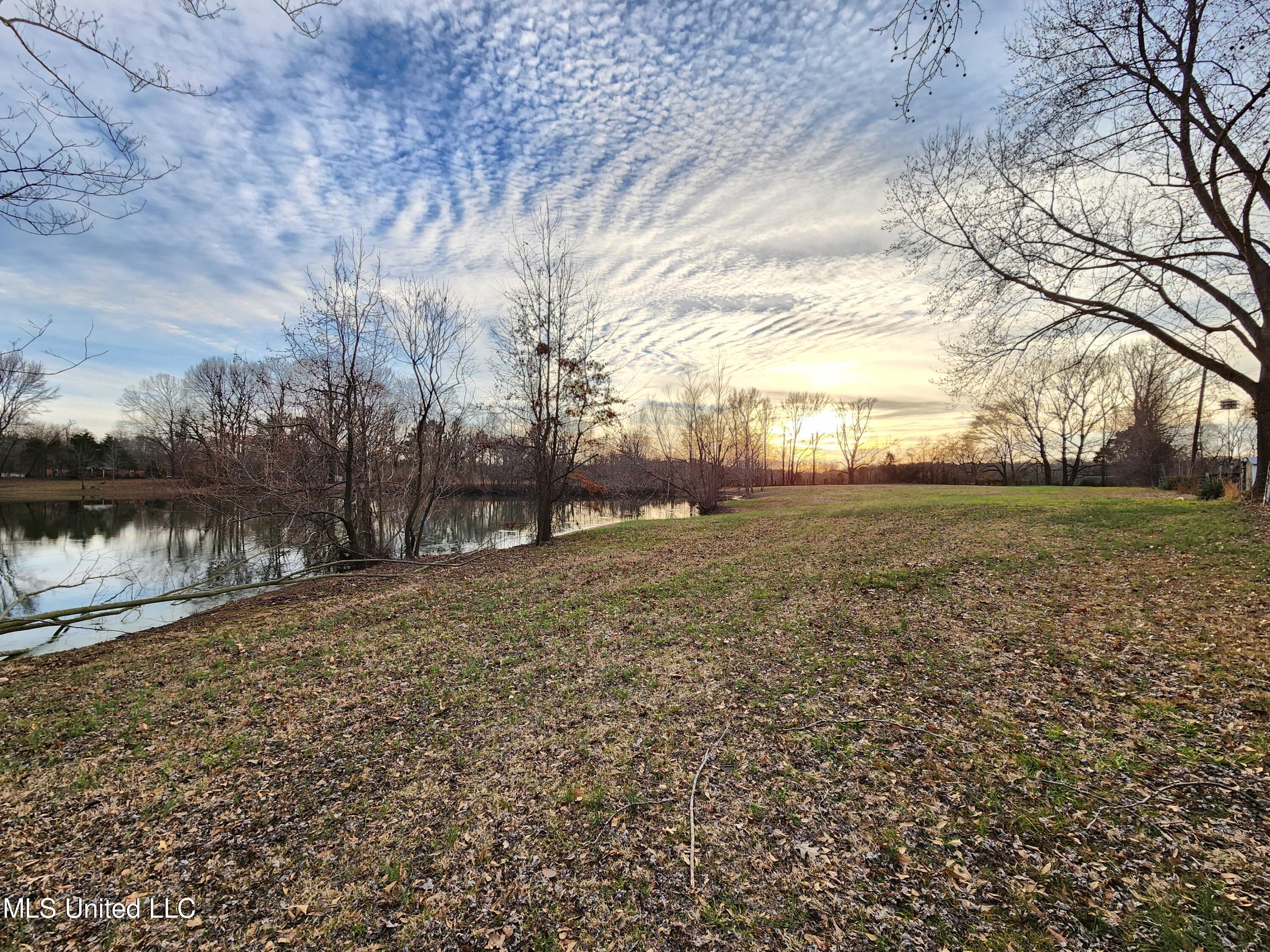 Claridge Court, Horn Lake, Mississippi image 14