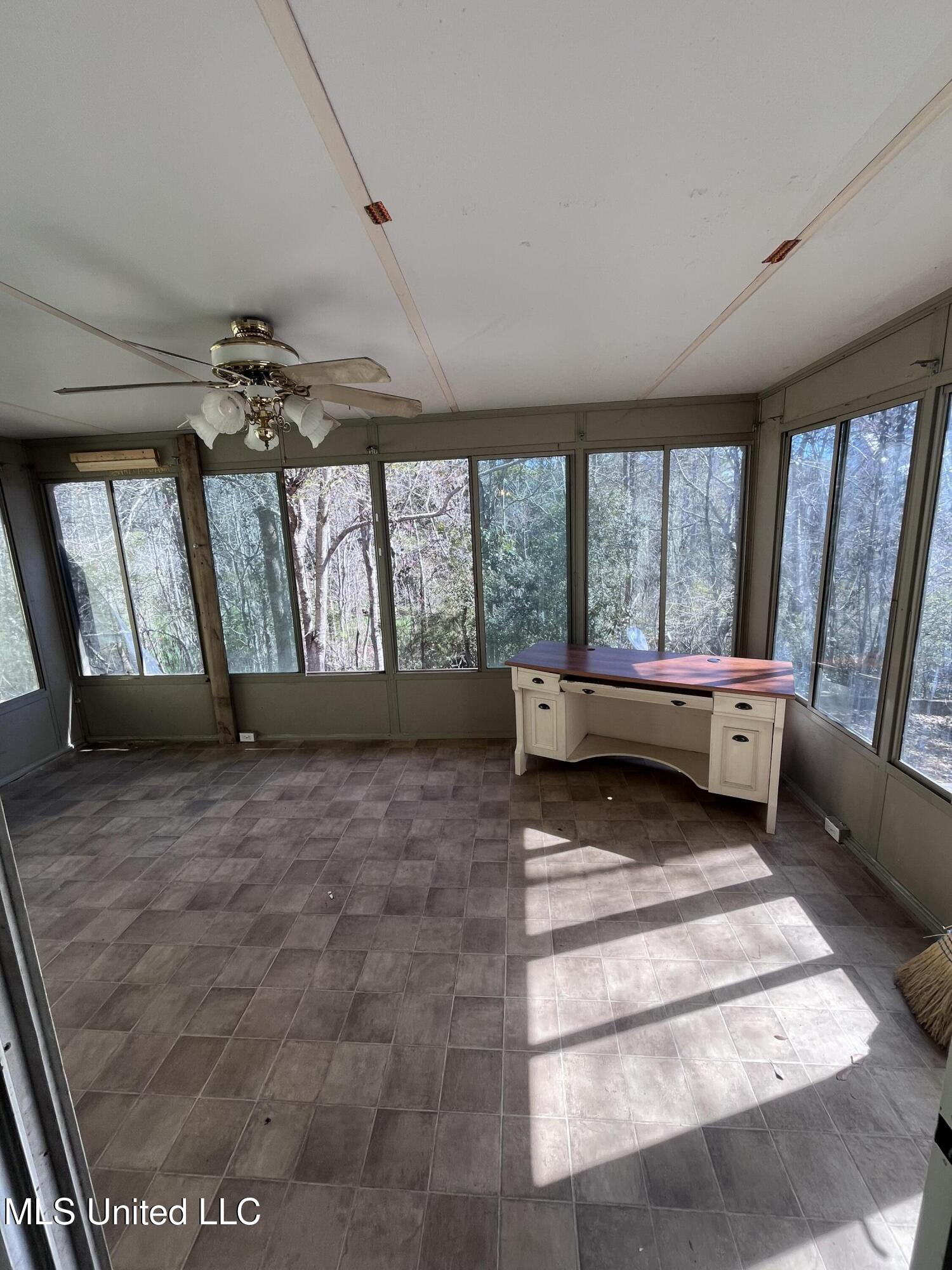 1528 Barracuda Drive, Gautier, Mississippi image 9