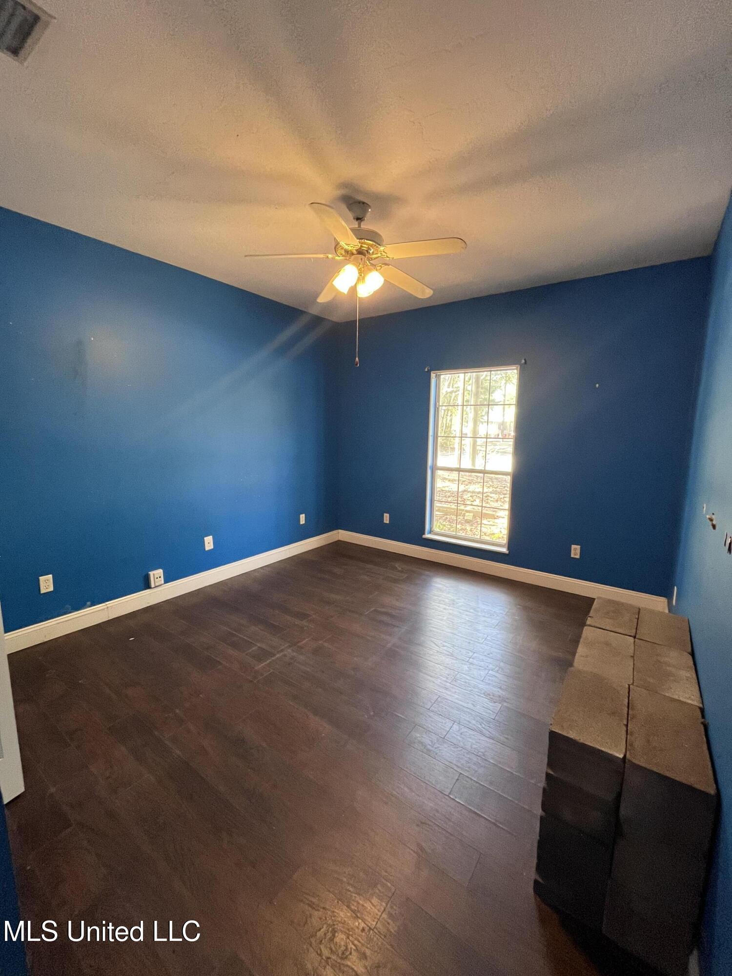 1528 Barracuda Drive, Gautier, Mississippi image 13
