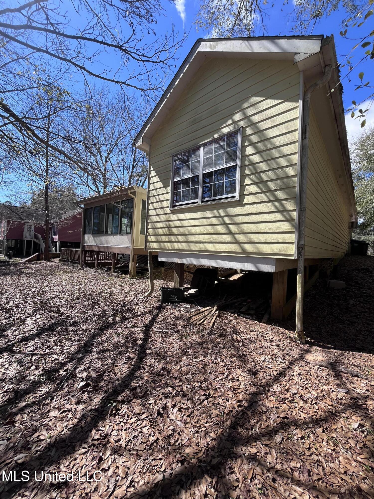1528 Barracuda Drive, Gautier, Mississippi image 4