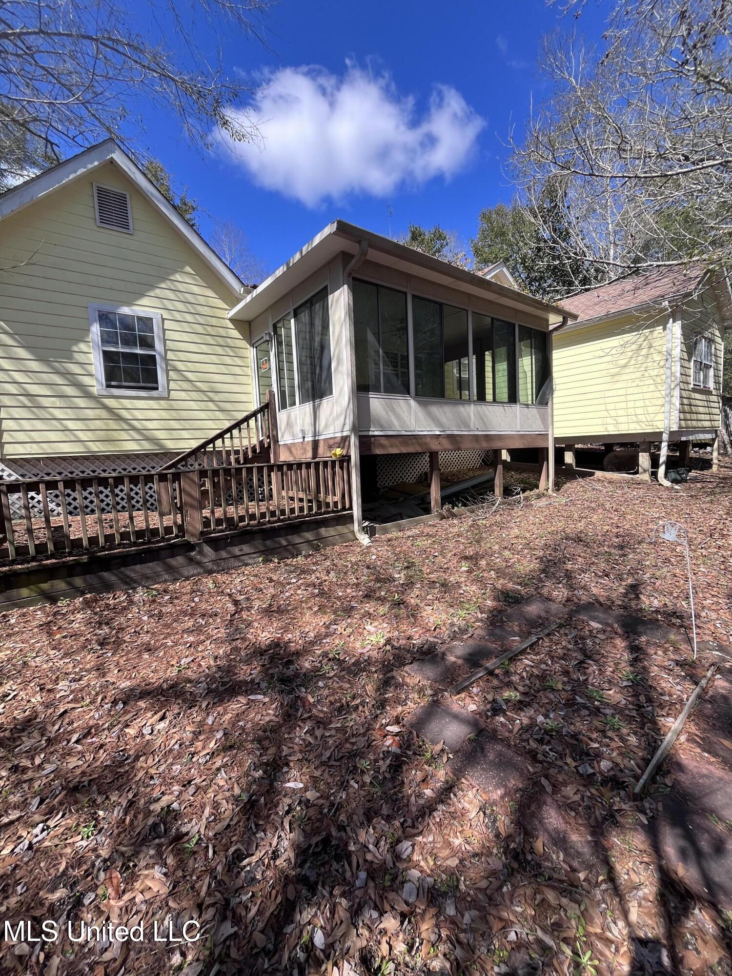 1528 Barracuda Drive, Gautier, Mississippi image 3