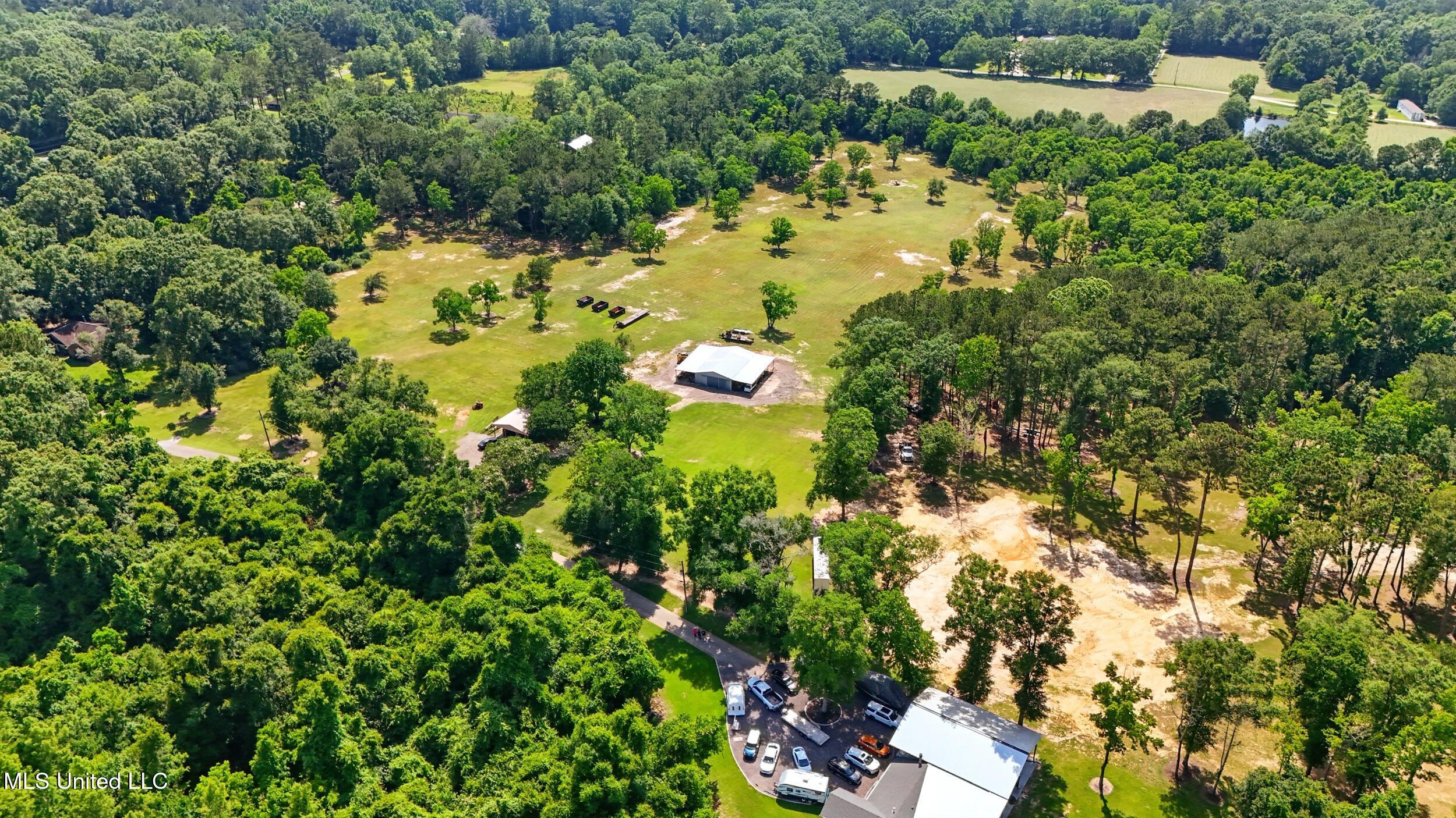 271 Bobby Lane, Picayune, Mississippi image 2