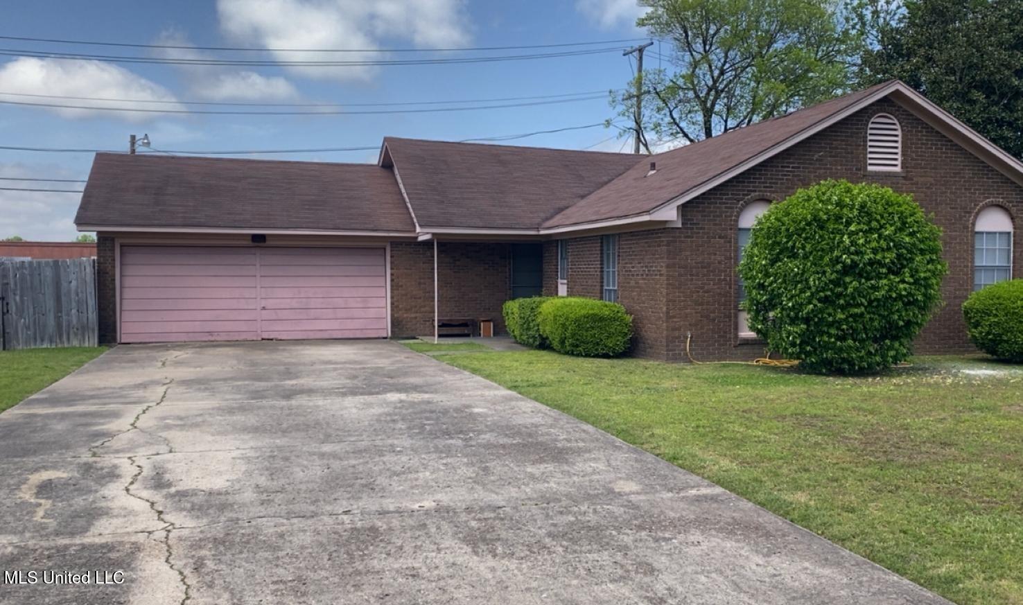 843 Hart Drive, Greenville, Mississippi image 1
