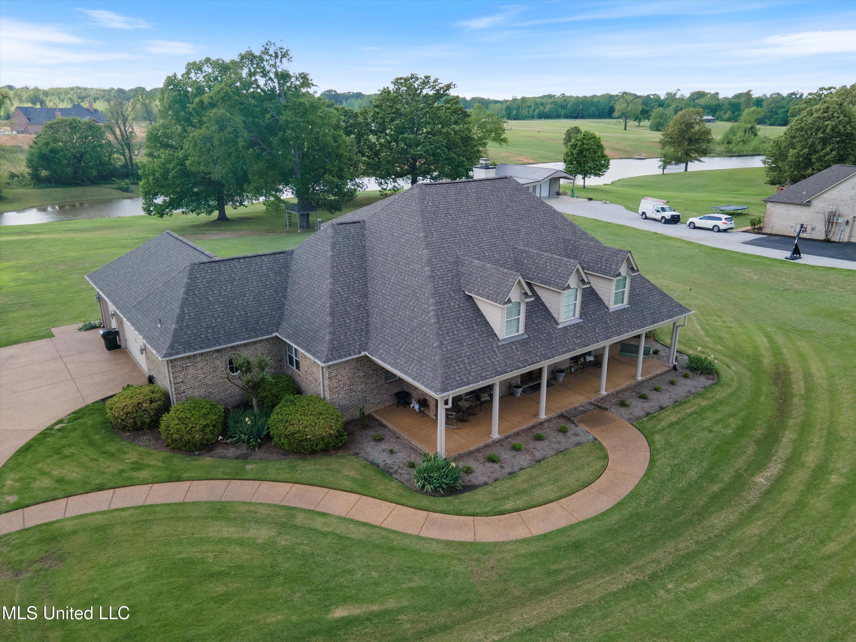 173 Winter Oaks, Lamar, Mississippi image 2
