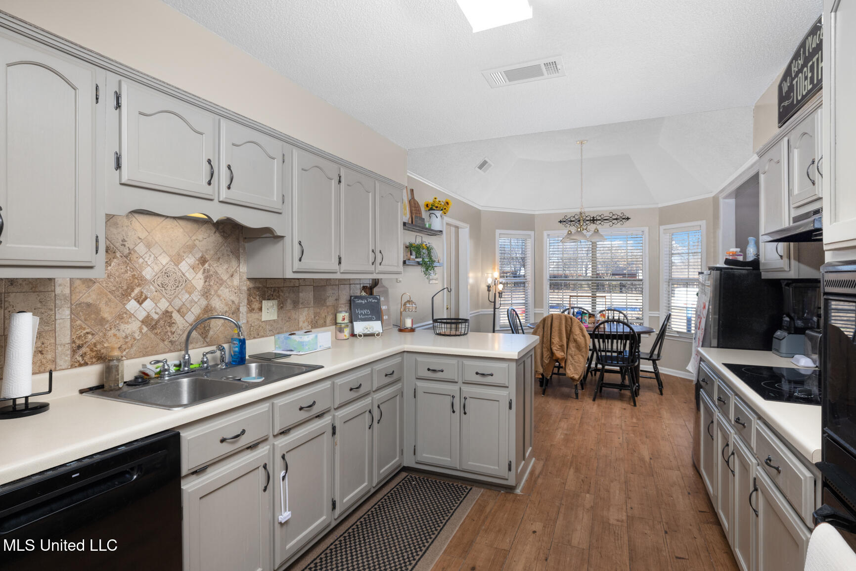 4765 Jessica Drive, Southaven, Mississippi image 11