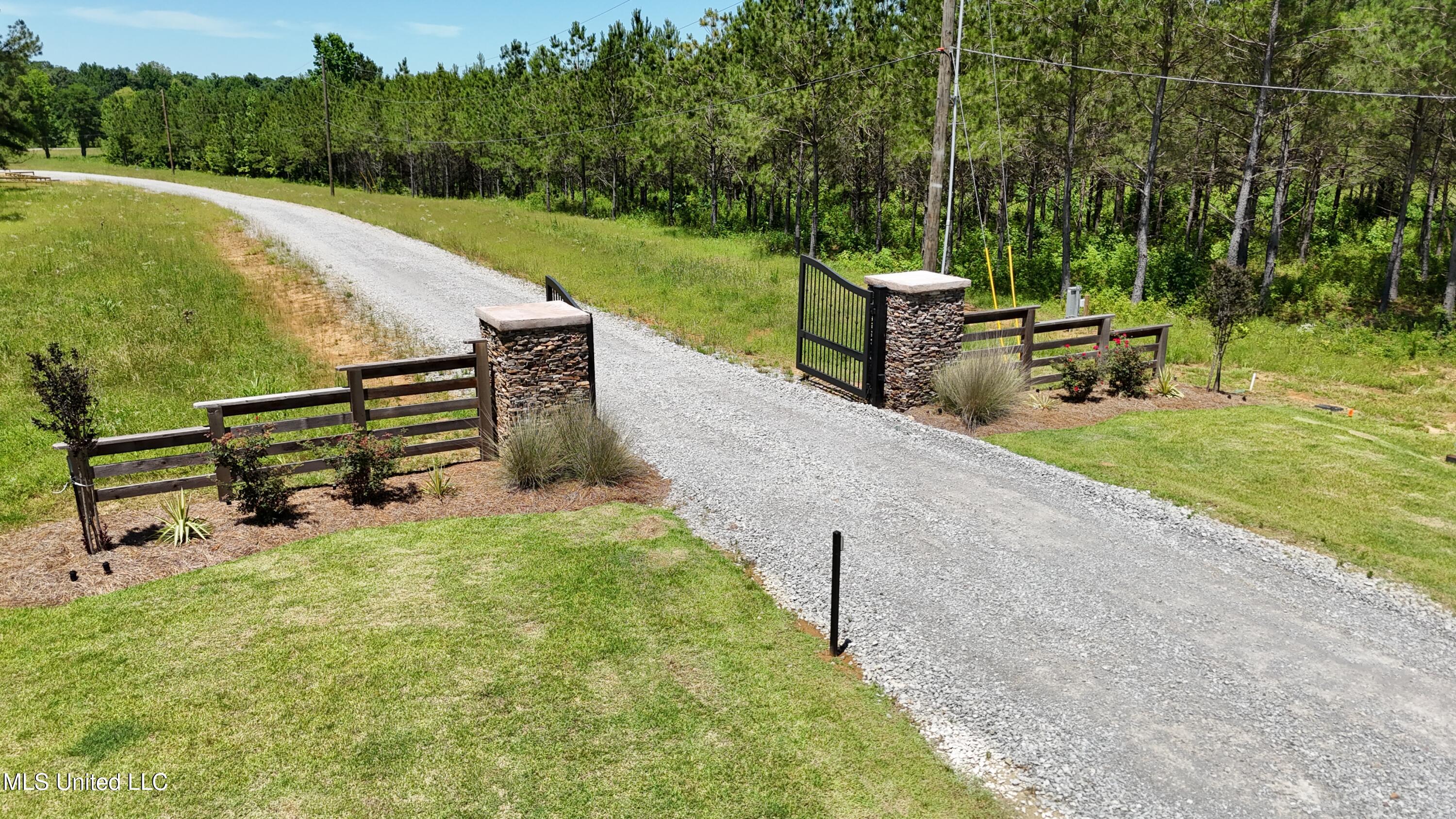 Stout Meadows Lane, Madison, Mississippi image 10
