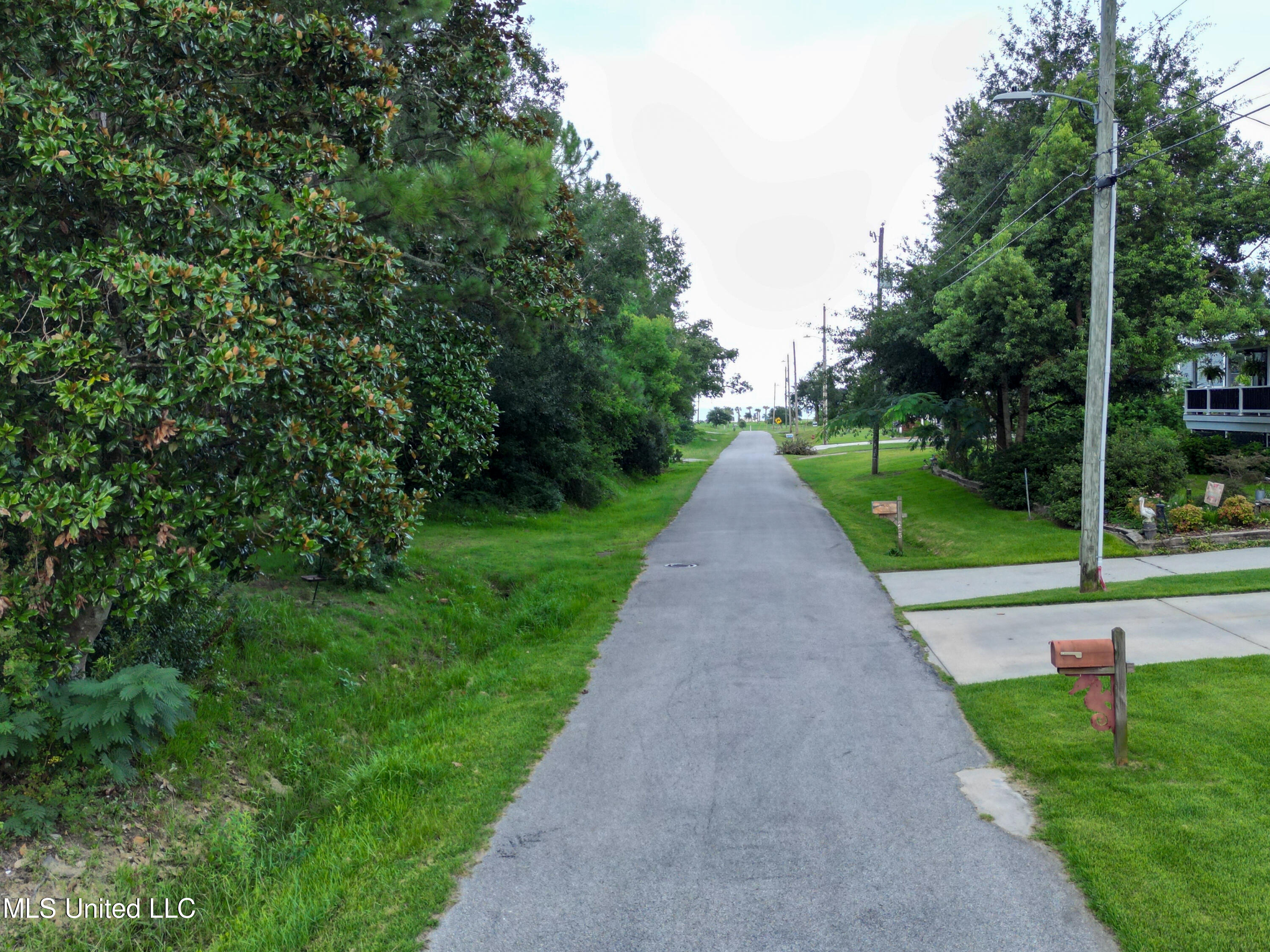 222 Hillcrest Street, Waveland, Mississippi image 18